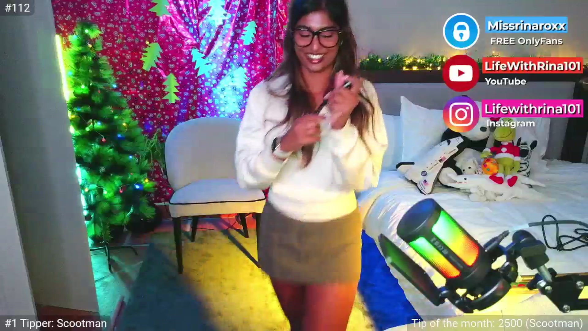 Gallery image thumbnail from Missrinaroxx's myfreecams stream on, 11/06/2025, 21:42 image 2 of 20