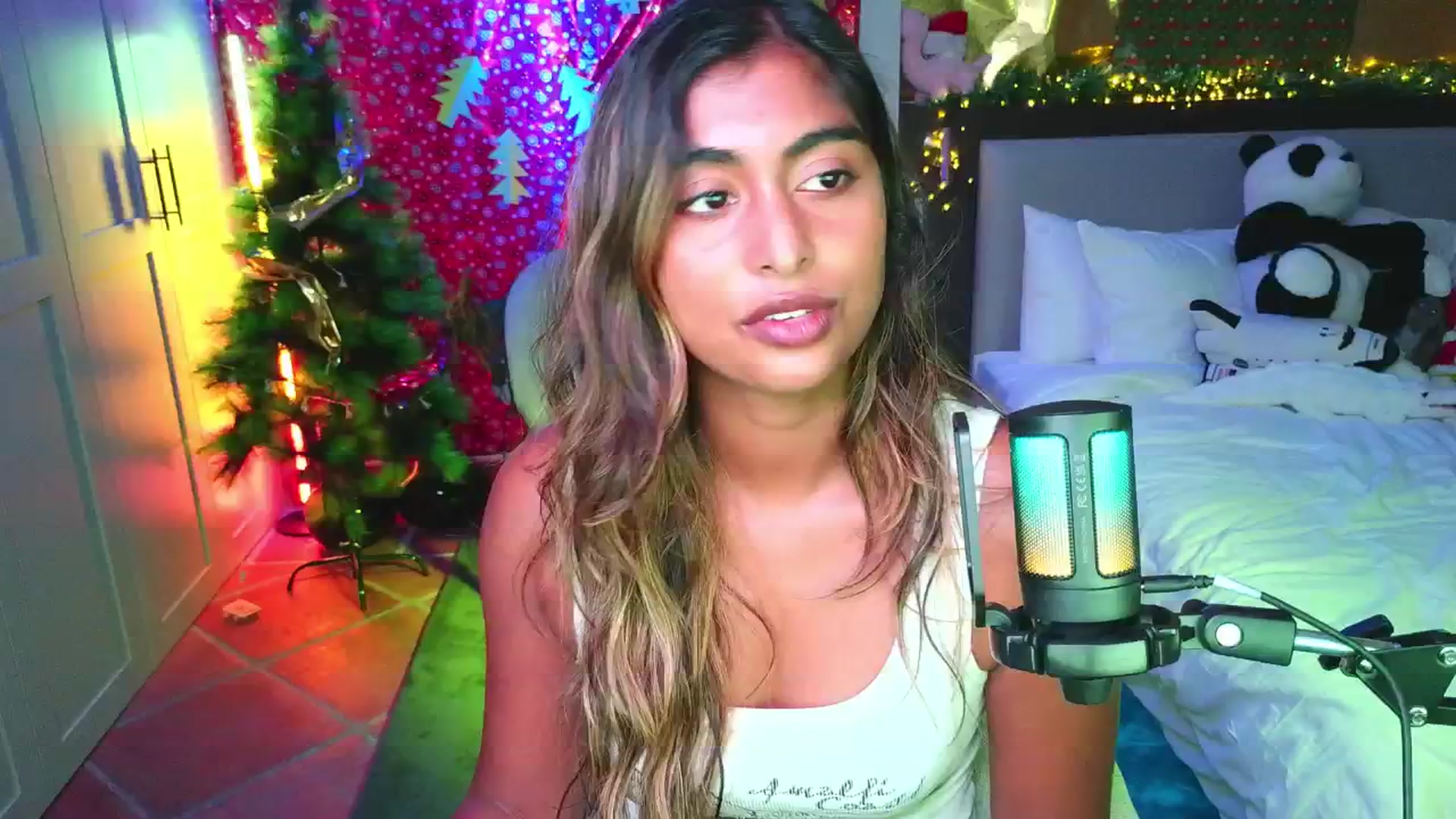 Gallery image thumbnail from Missrinaroxx's myfreecams stream on, 11/13/2025, 20:33 image 16 of 20