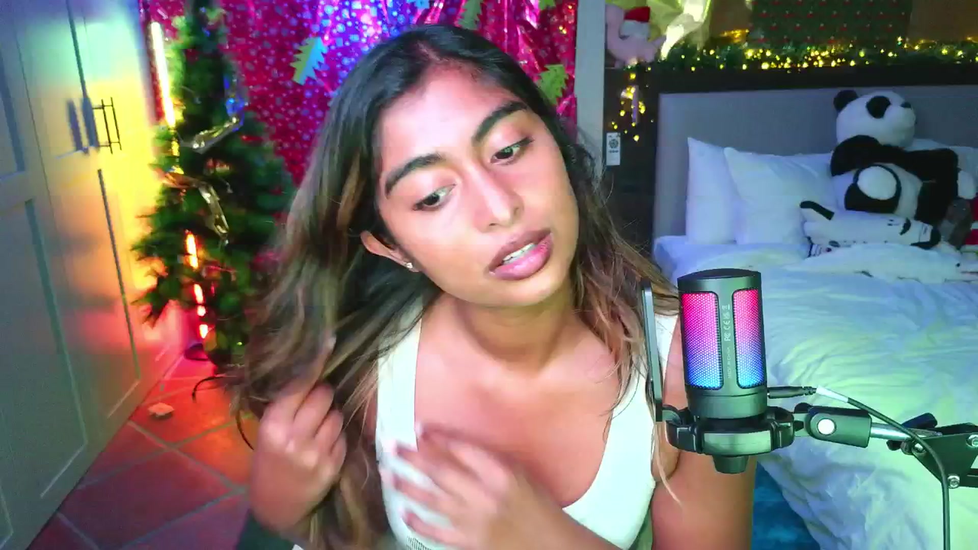Gallery image thumbnail from Missrinaroxx's myfreecams stream on, 11/13/2025, 20:33 image 14 of 20