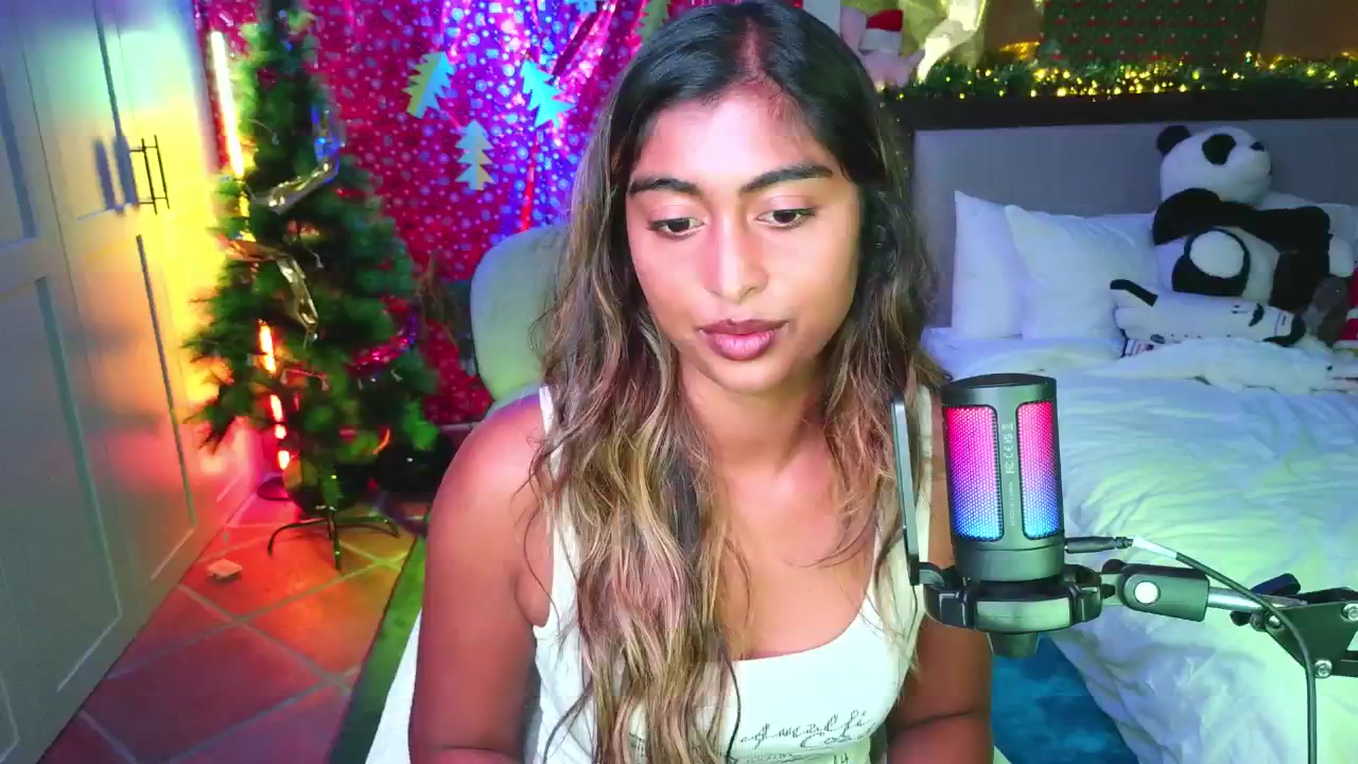 Gallery image thumbnail from Missrinaroxx's myfreecams stream on, 11/13/2025, 20:33 image 17 of 20