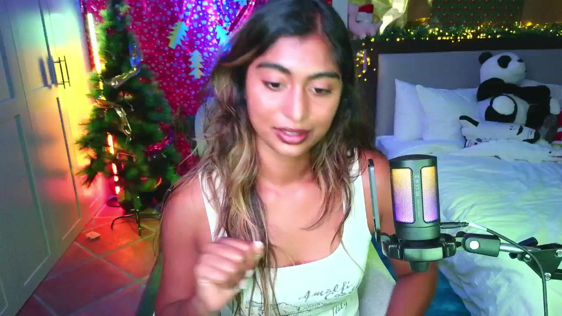 Gallery image thumbnail from Missrinaroxx's myfreecams stream on, 11/13/2025, 20:33 image 7 of 20