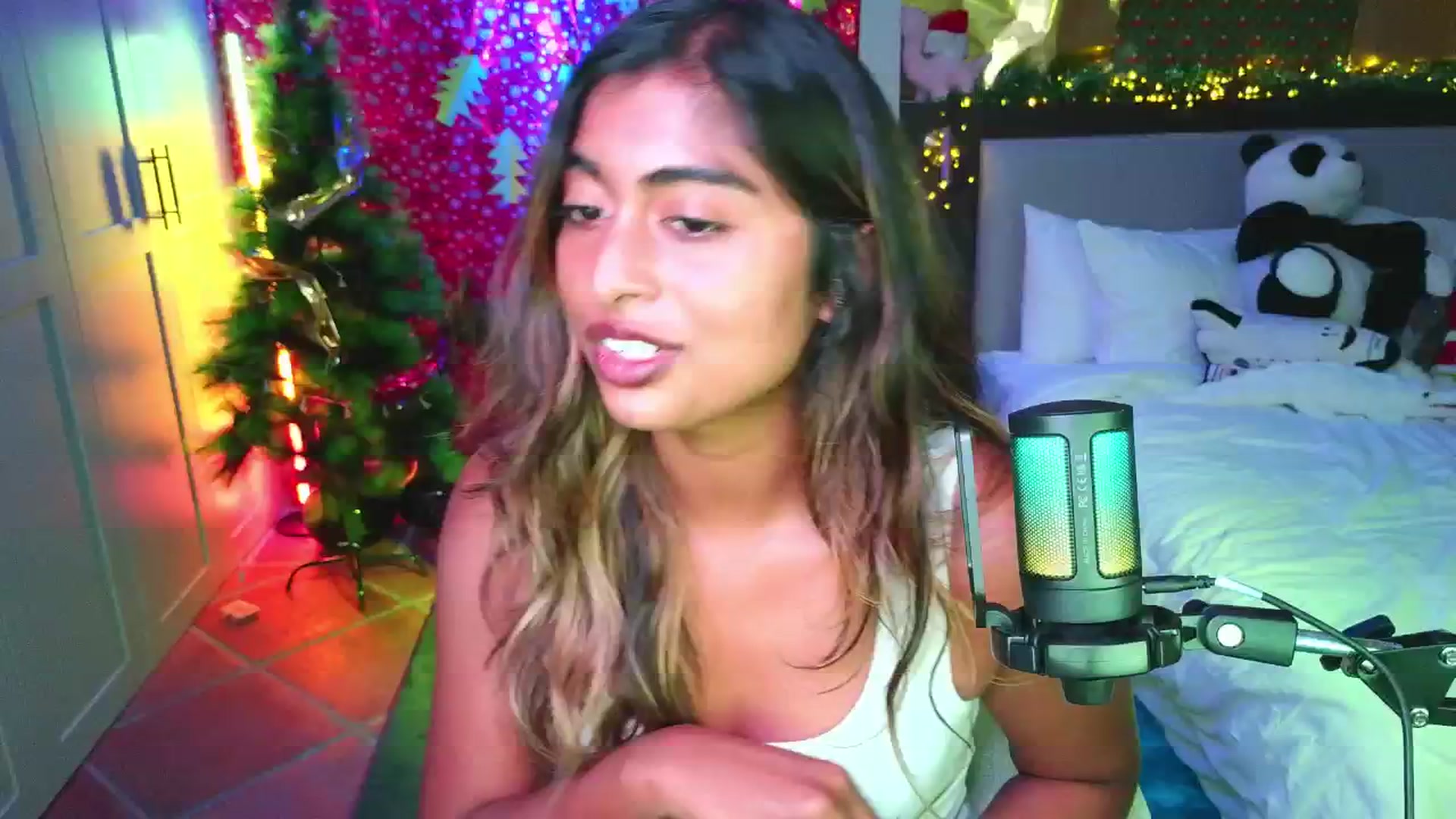 Gallery image thumbnail from Missrinaroxx's myfreecams stream on, 11/13/2025, 20:33 image 15 of 20