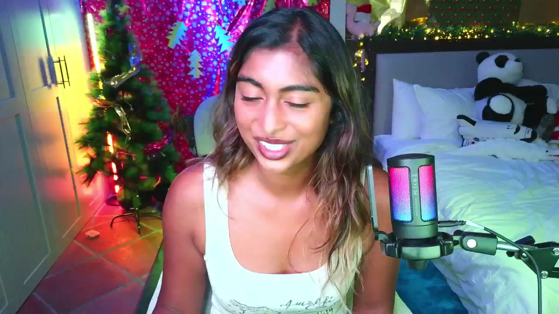 Gallery image thumbnail from Missrinaroxx's myfreecams stream on, 11/13/2025, 20:33 image 20 of 20