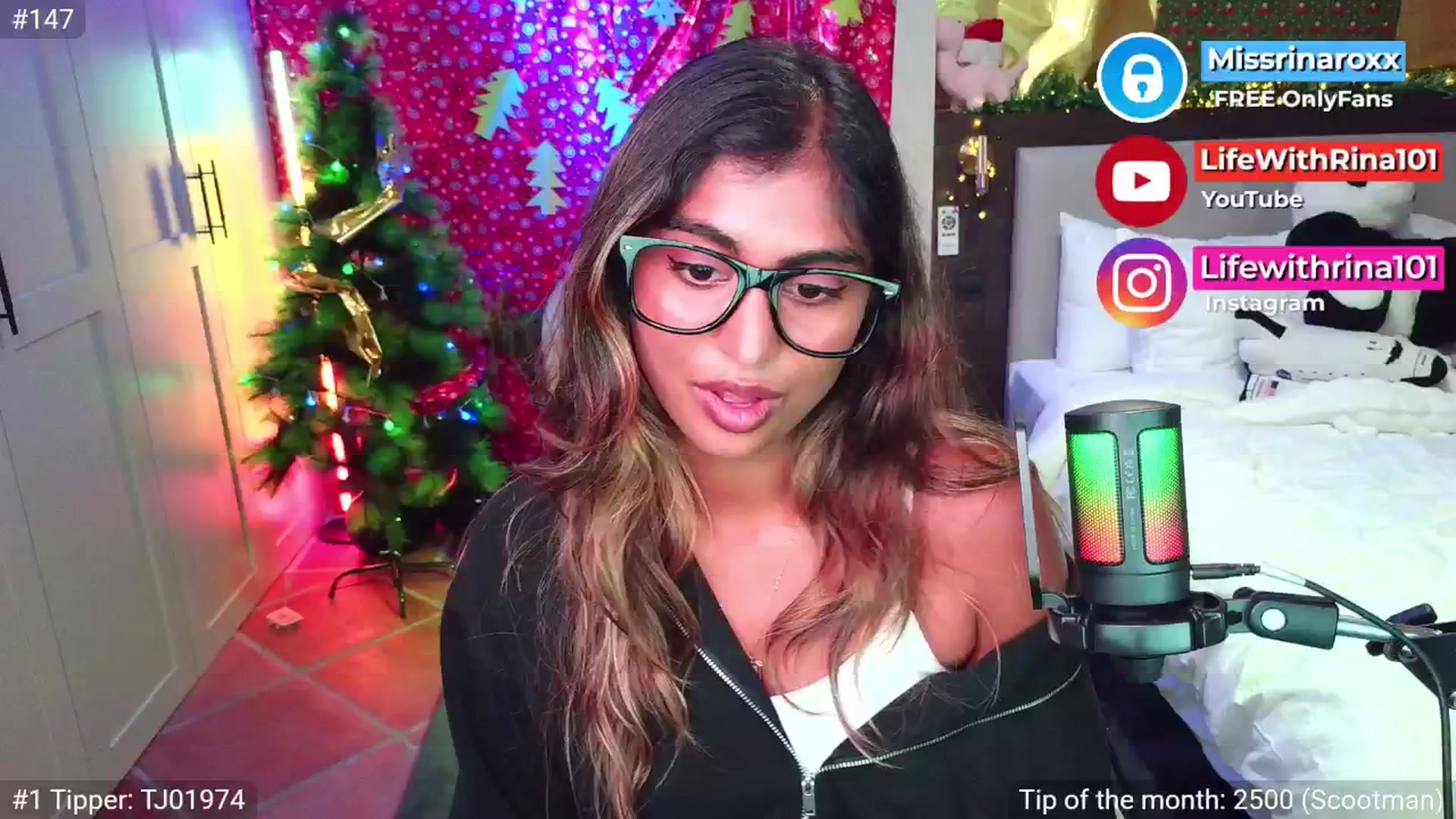 Gallery image thumbnail from Missrinaroxx's myfreecams stream on, 11/15/2025, 22:05 image 15 of 20