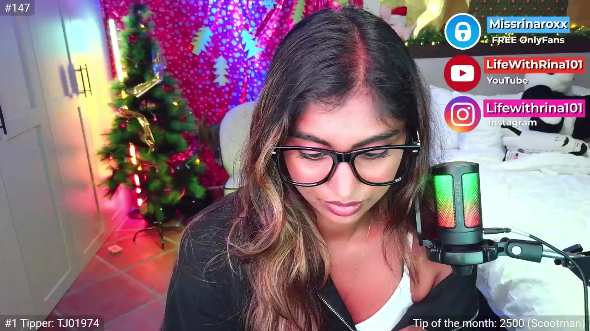 Gallery image thumbnail from Missrinaroxx's myfreecams stream on, 11/15/2025, 22:05 image 16 of 20