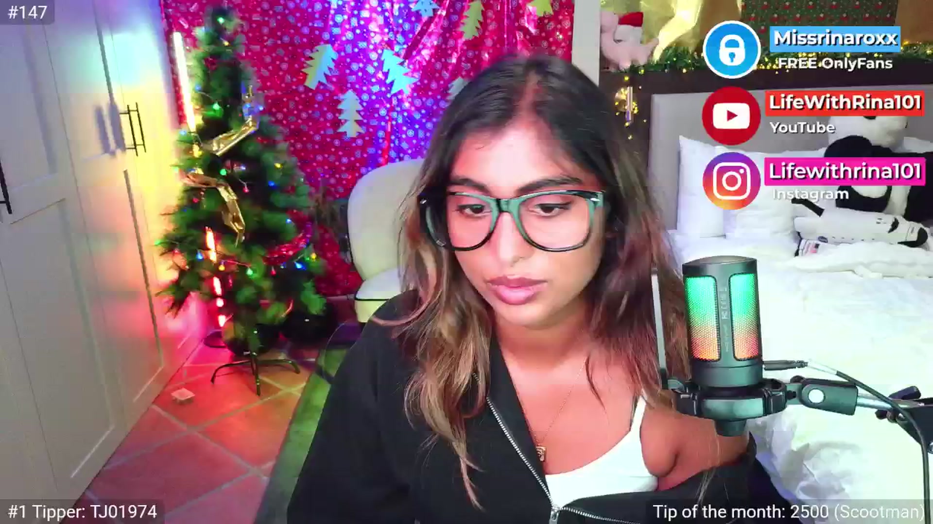 Gallery image thumbnail from Missrinaroxx's myfreecams stream on, 11/15/2025, 22:05 image 18 of 20