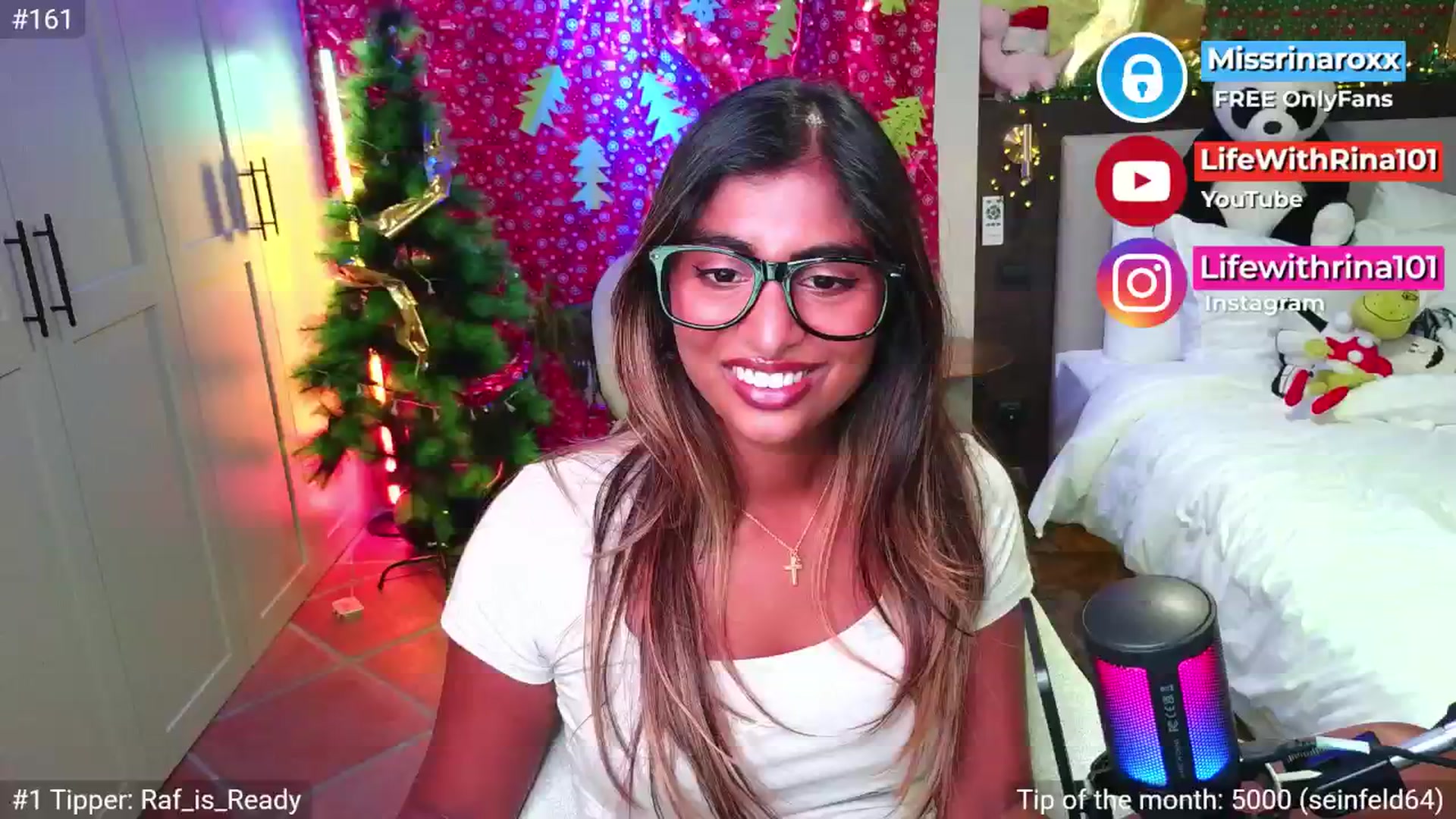 Gallery image thumbnail from Missrinaroxx's myfreecams stream on, 11/19/2025, 21:56 image 17 of 20