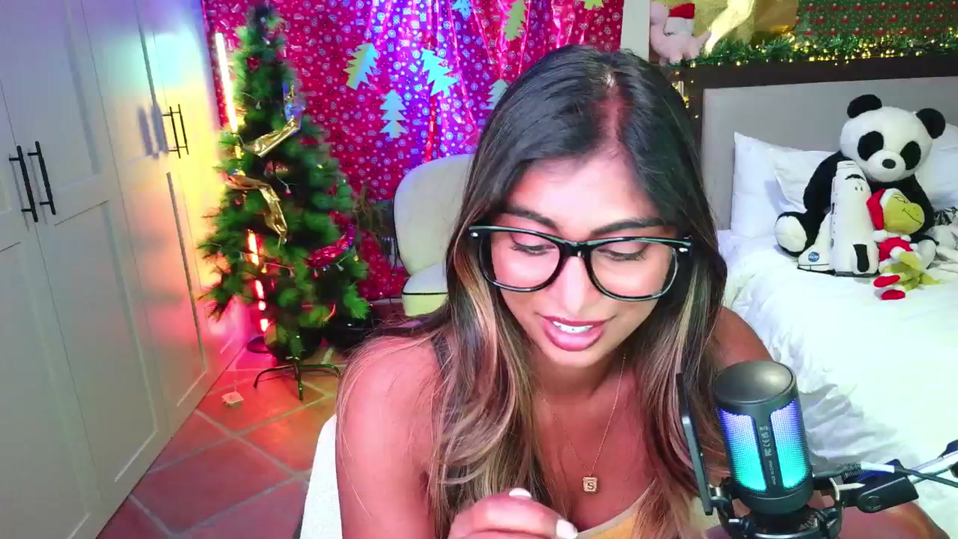 Gallery image thumbnail from Missrinaroxx's myfreecams stream on, 11/20/2025, 21:58 image 5 of 20