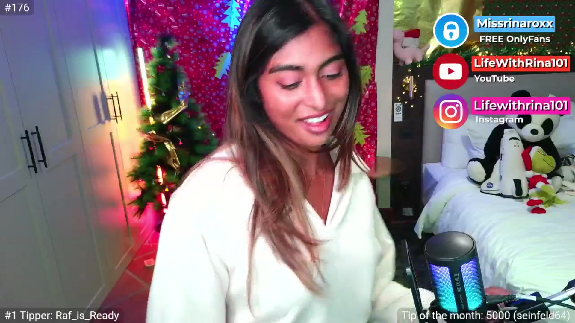 Gallery image thumbnail from Missrinaroxx's myfreecams stream on, 11/21/2025, 22:08 image 8 of 20