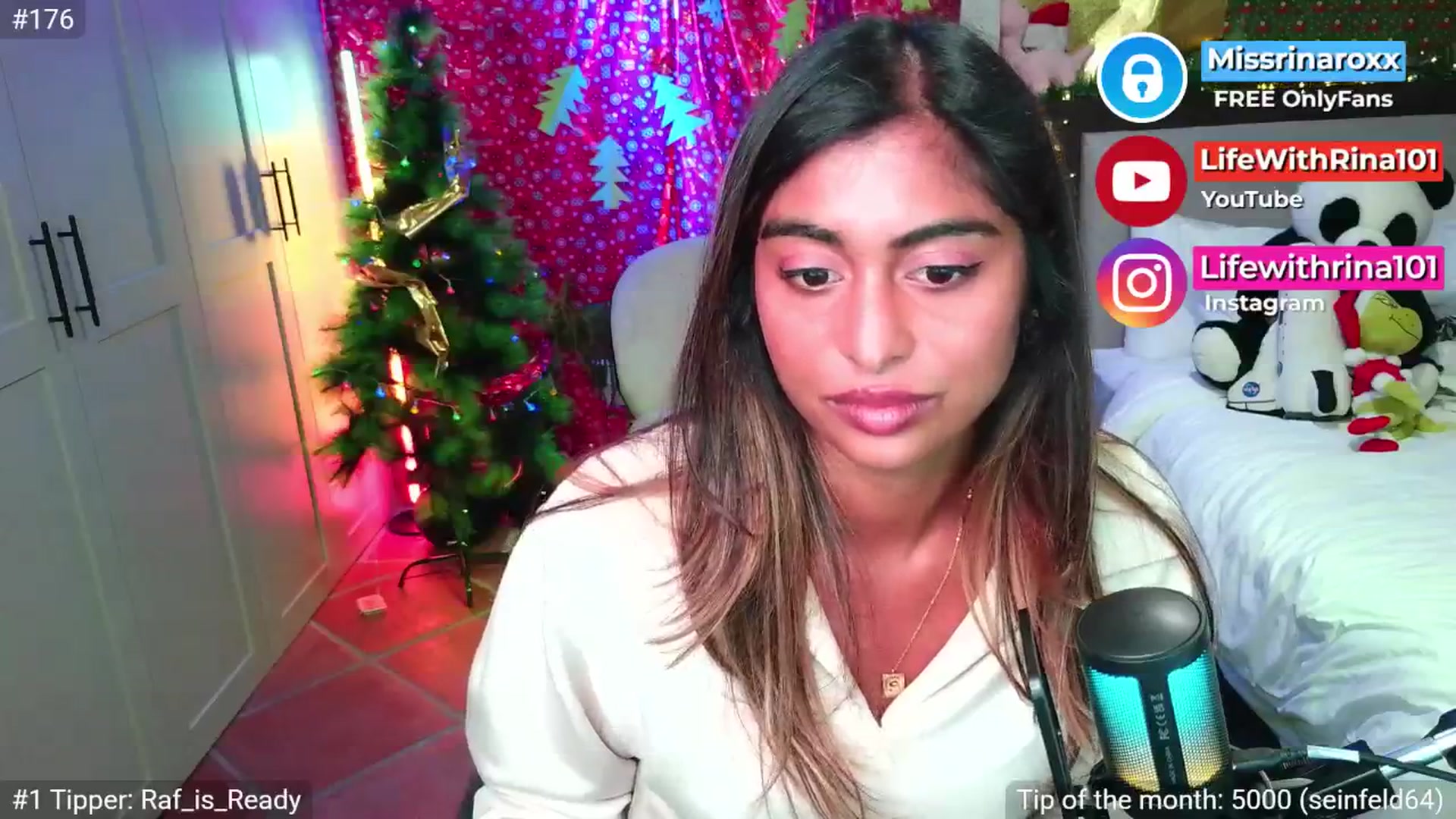 Gallery image thumbnail from Missrinaroxx's myfreecams stream on, 11/21/2025, 22:08 image 11 of 20