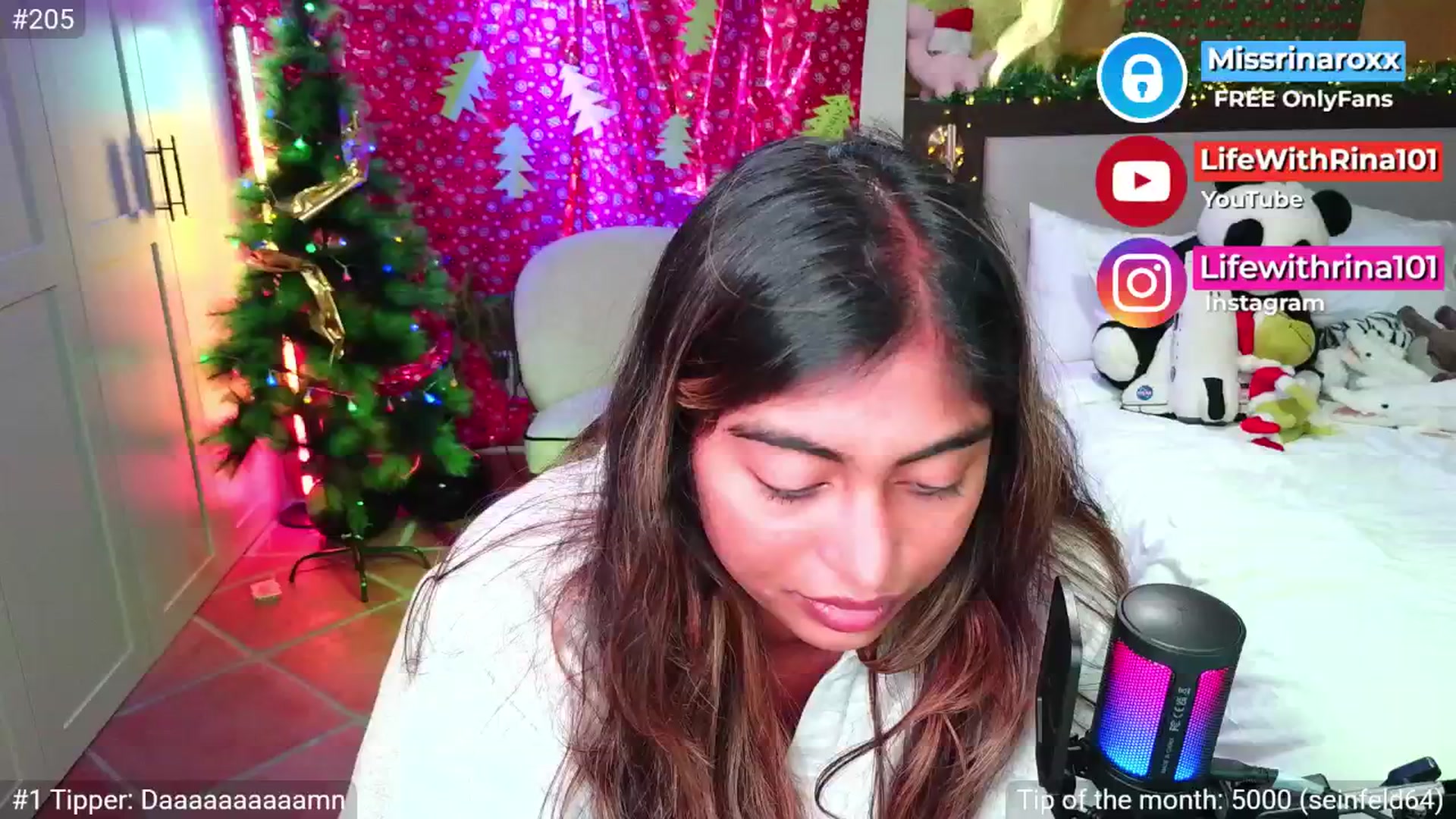 Gallery image thumbnail from Missrinaroxx's myfreecams stream on, 11/26/2025, 21:50 image 6 of 20
