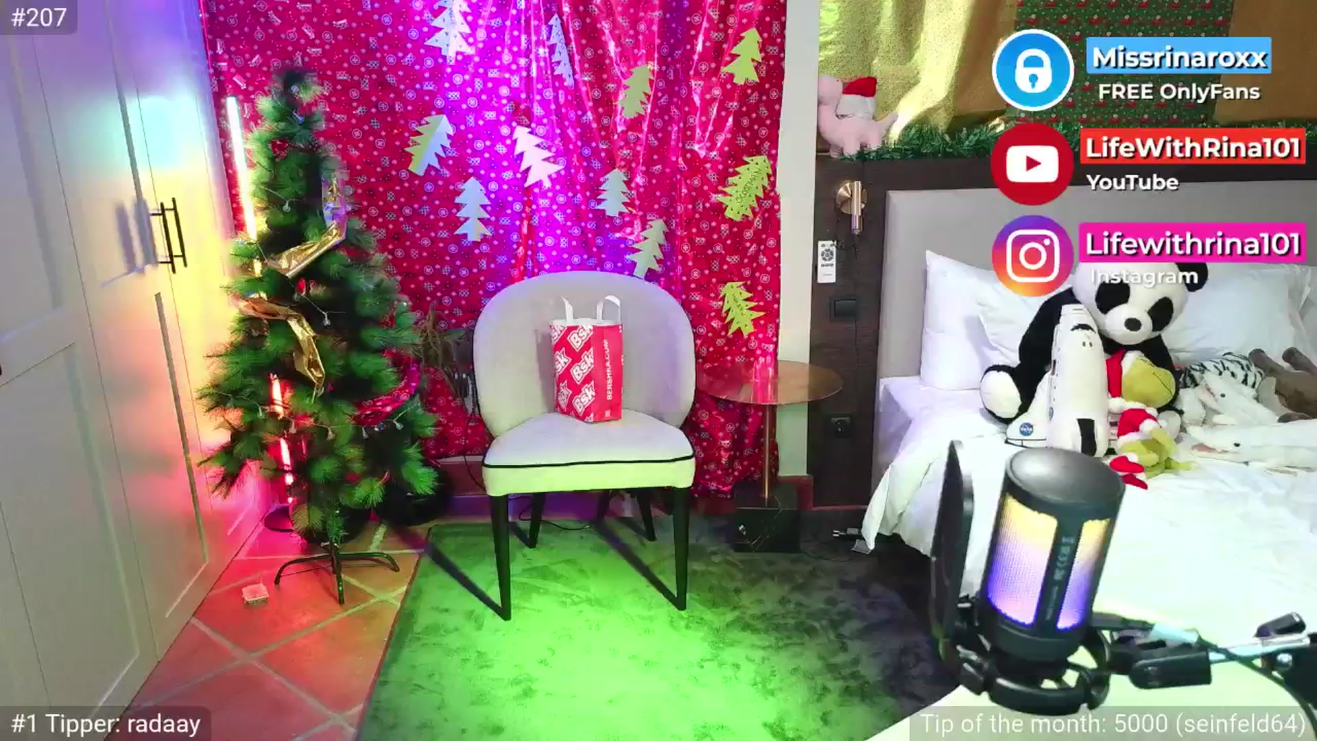 Gallery image thumbnail from Missrinaroxx's myfreecams stream on, 11/27/2025, 21:49 image 16 of 20