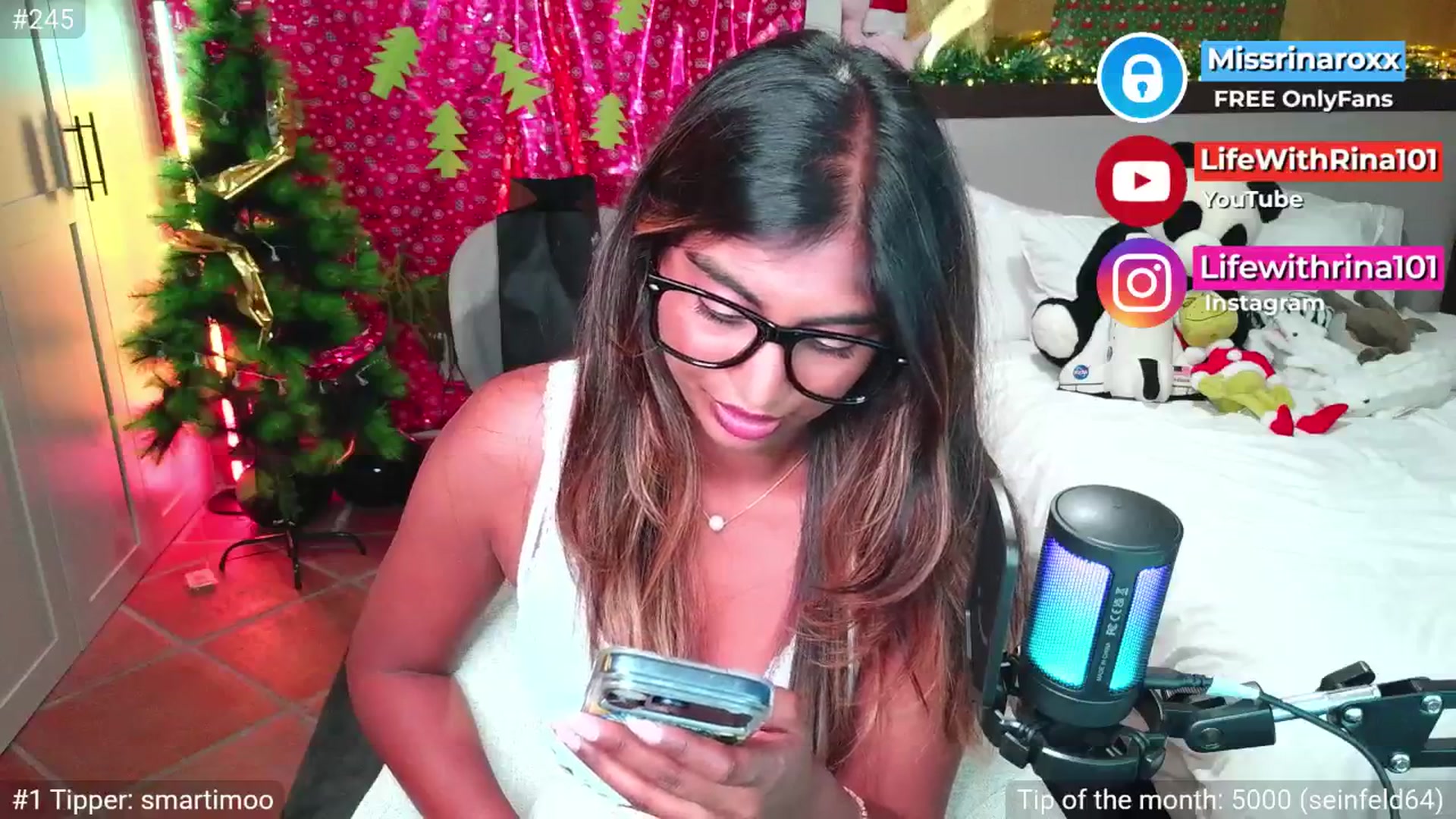 Gallery image thumbnail from Missrinaroxx's myfreecams stream on, 11/30/2025, 22:24 image 8 of 20