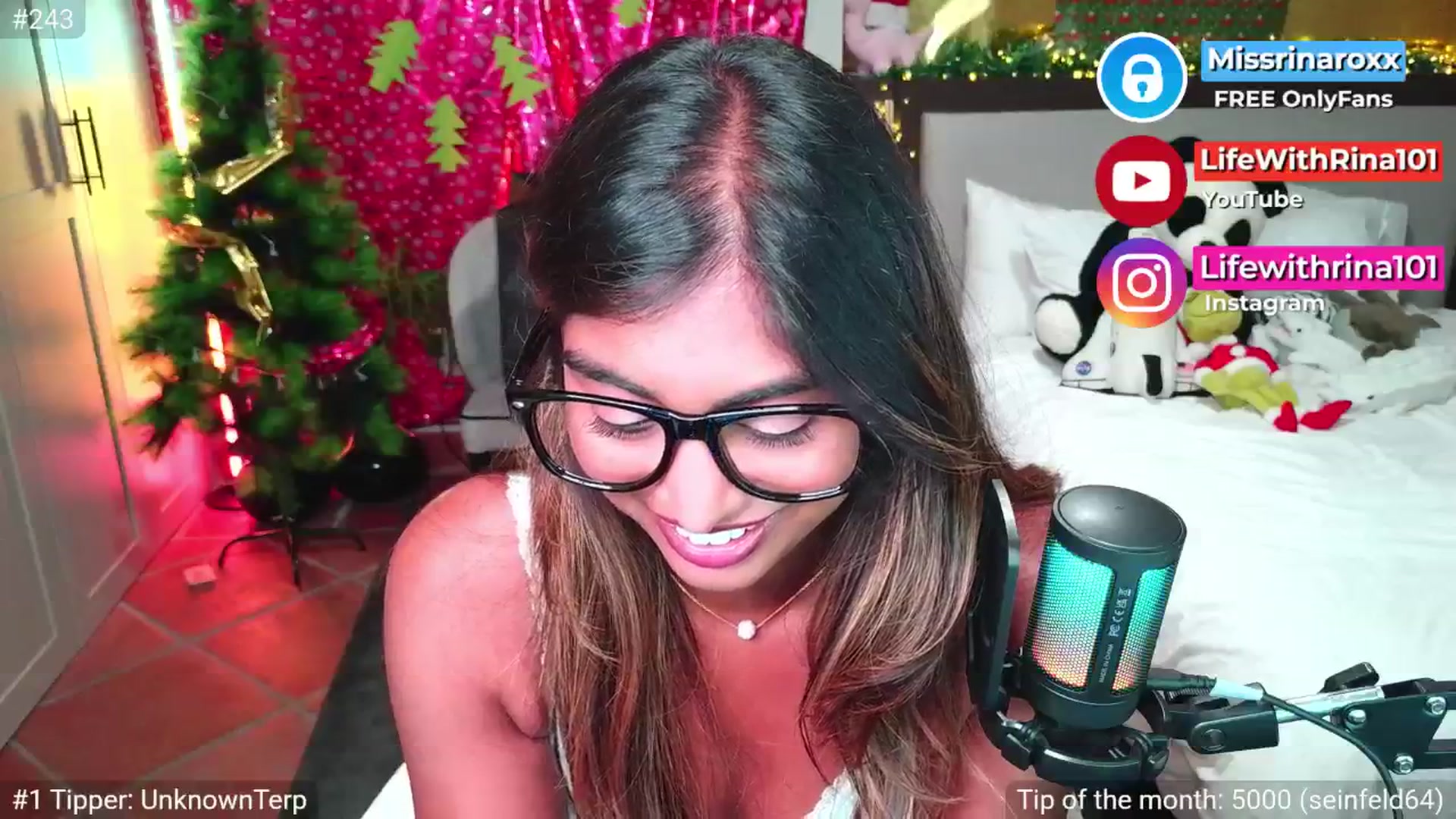 Gallery image thumbnail from Missrinaroxx's myfreecams stream on, 11/30/2025, 22:24 image 11 of 20