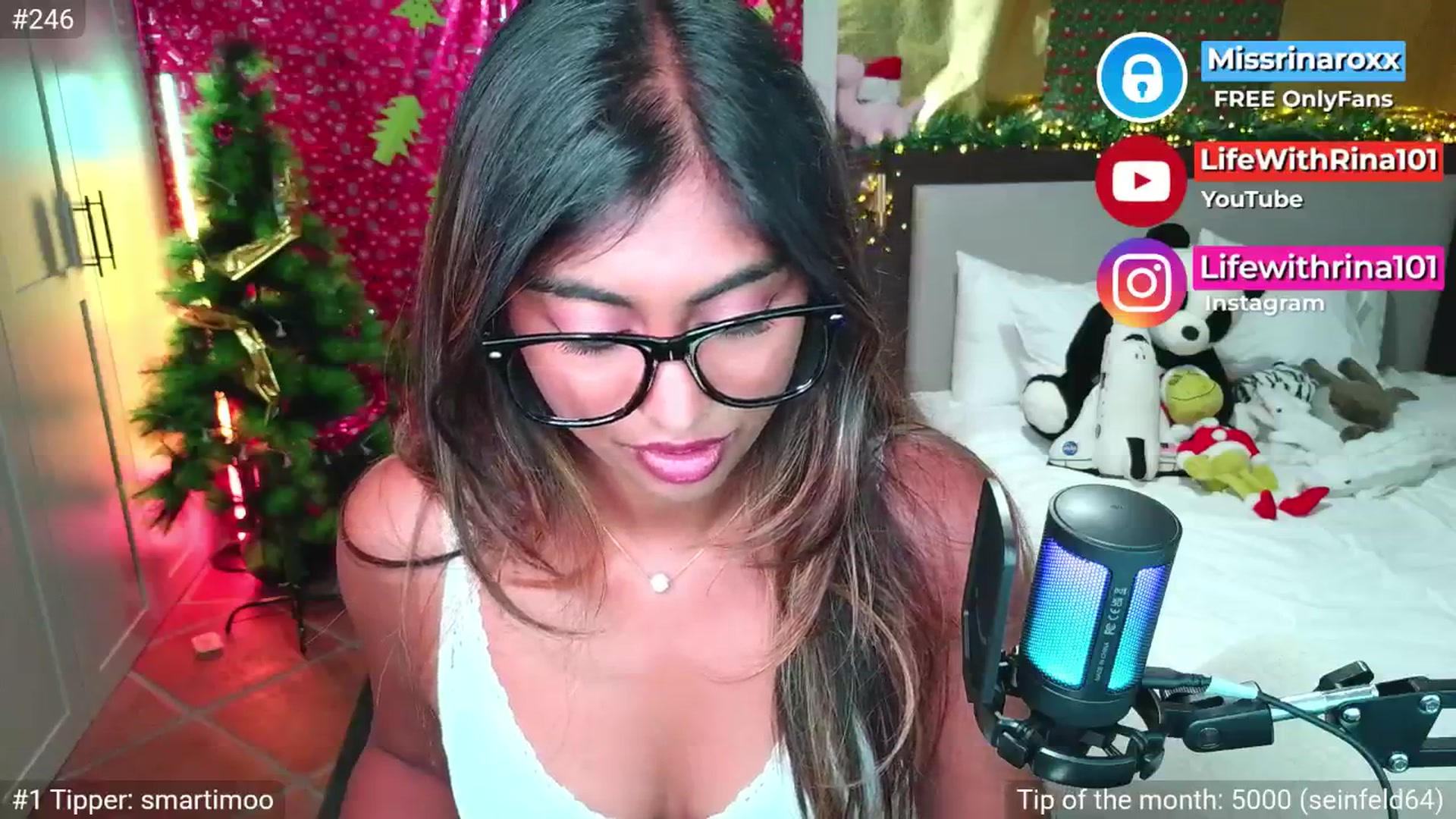 Gallery image thumbnail from Missrinaroxx's myfreecams stream on, 11/30/2025, 22:24 image 2 of 20