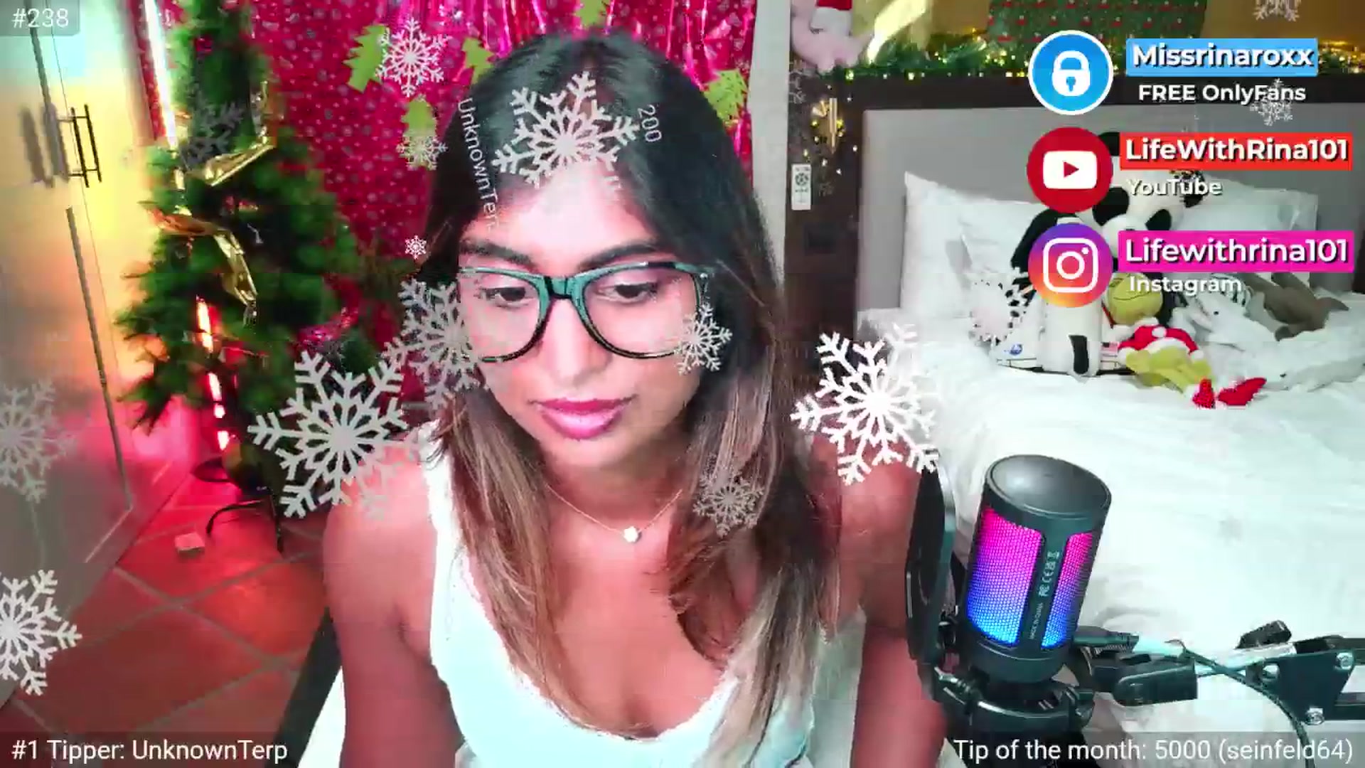 Gallery image thumbnail from Missrinaroxx's myfreecams stream on, 11/30/2025, 22:24 image 13 of 20