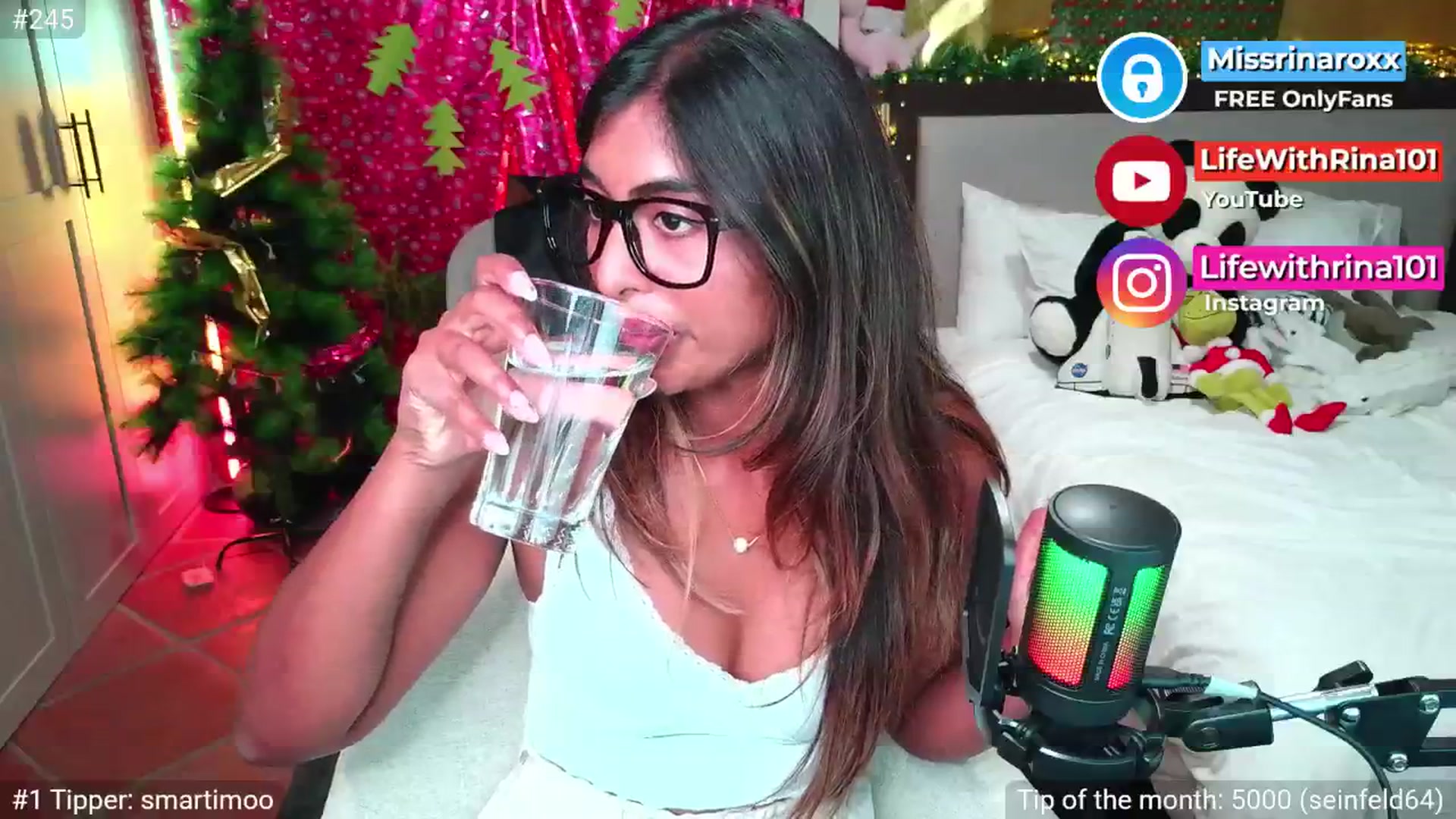 Gallery image thumbnail from Missrinaroxx's myfreecams stream on, 11/30/2025, 22:24 image 4 of 20