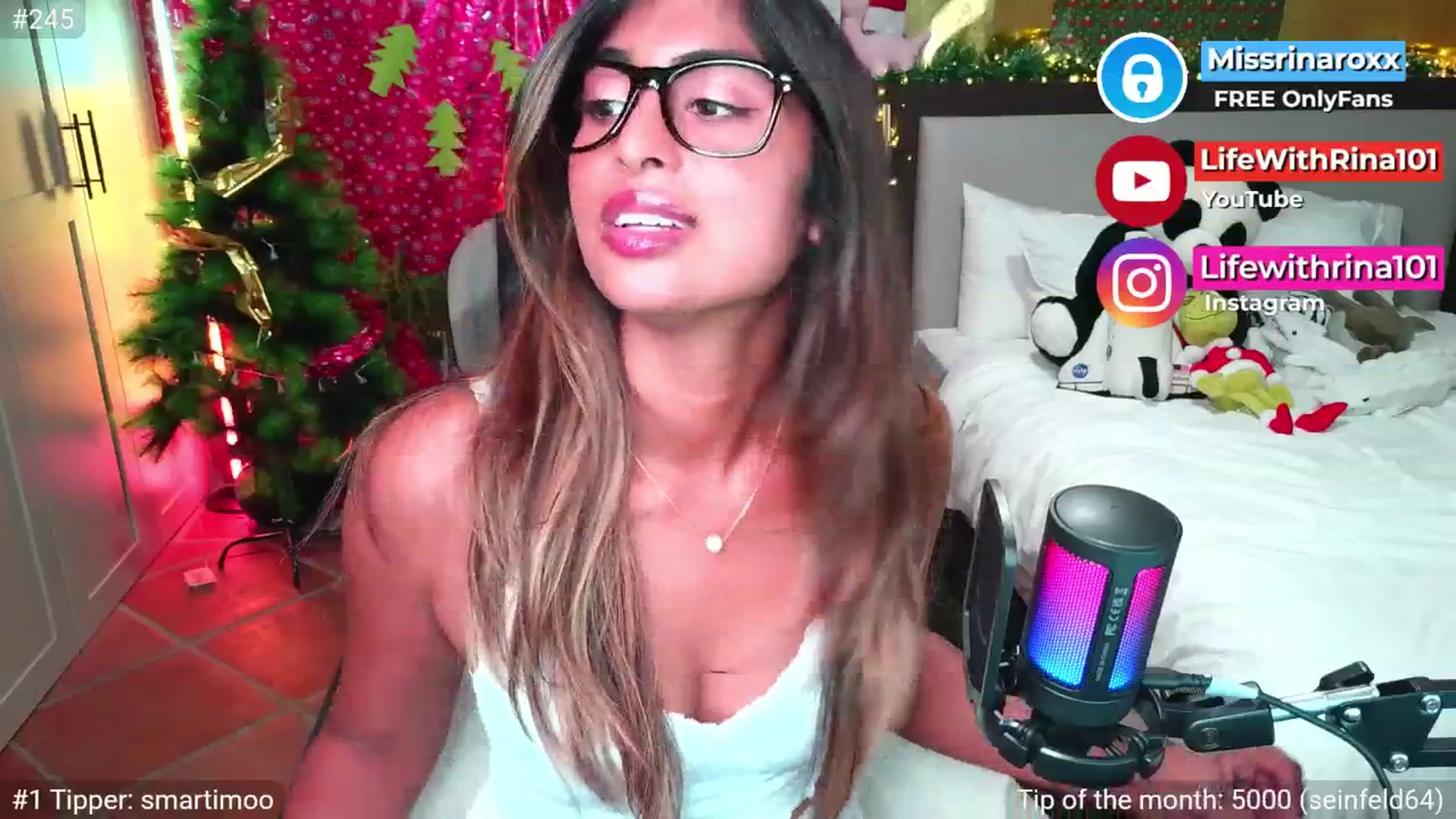 Gallery image thumbnail from Missrinaroxx's myfreecams stream on, 11/30/2025, 22:24 image 7 of 20
