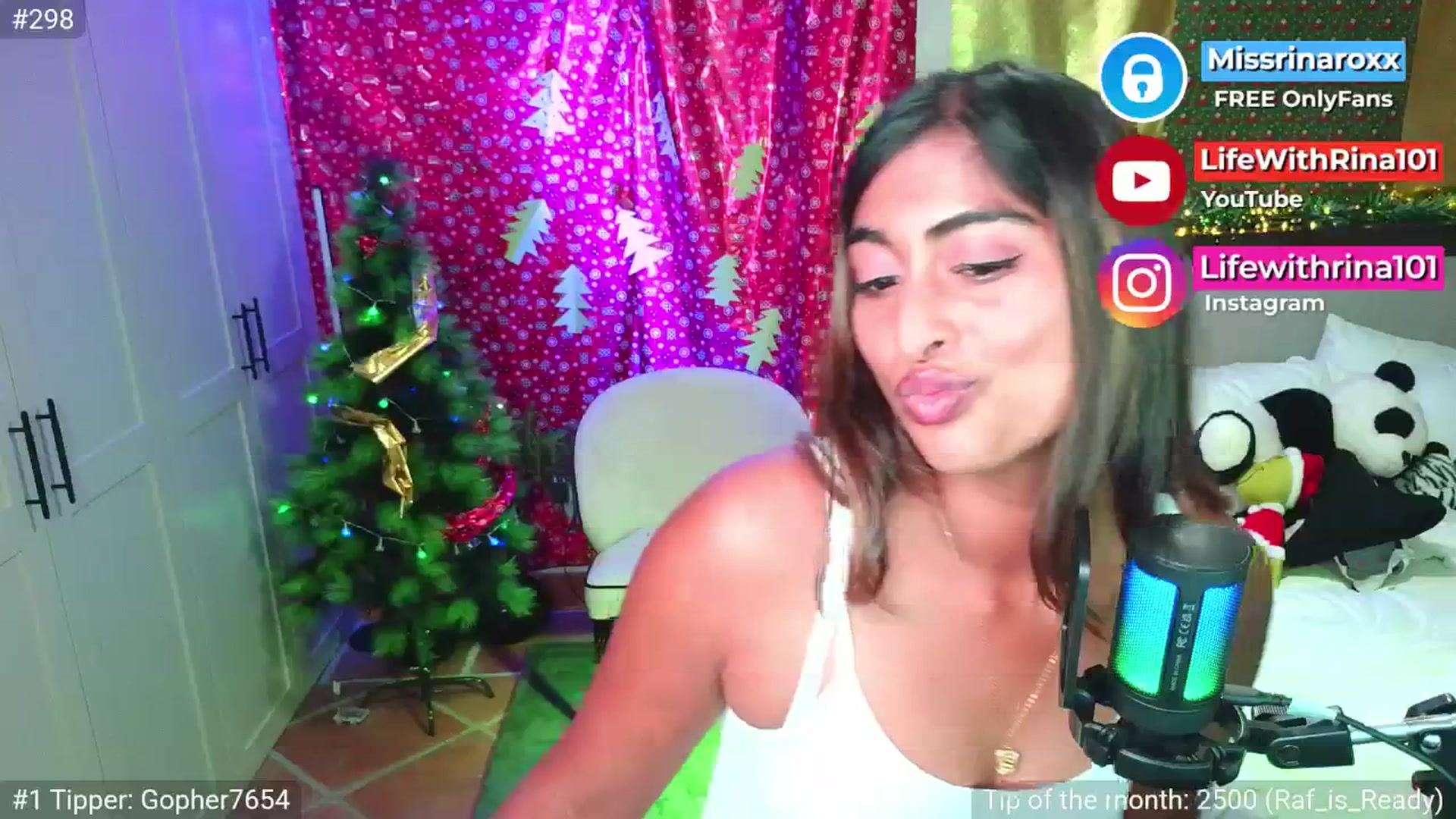 Gallery image thumbnail from Missrinaroxx's myfreecams stream on, 12/03/2025, 22:12 image 11 of 20
