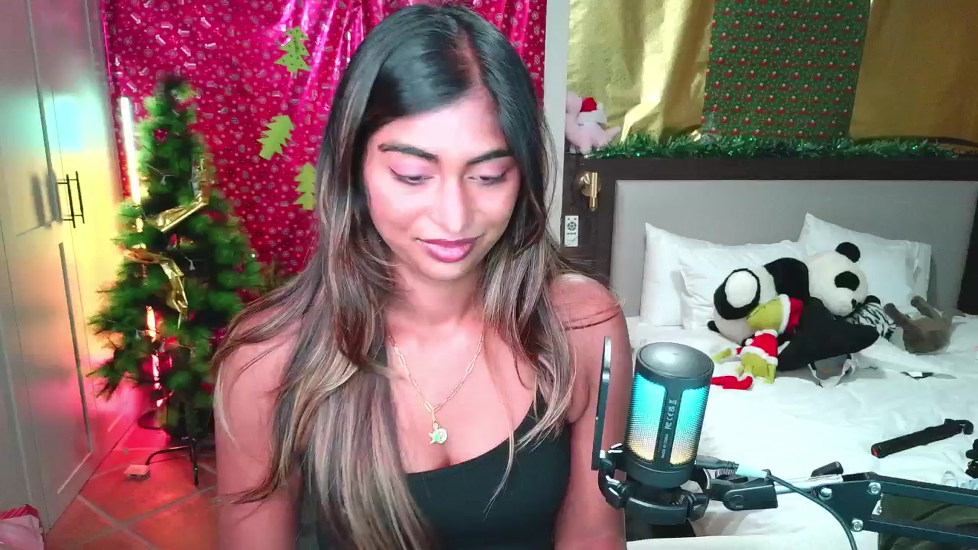 Gallery image thumbnail from Missrinaroxx's myfreecams stream on, 12/04/2025, 22:27 image 3 of 20