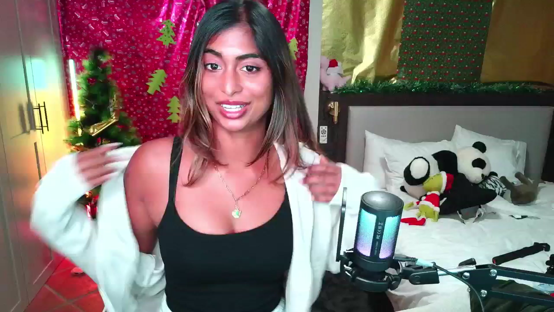 Gallery image thumbnail from Missrinaroxx's myfreecams stream on, 12/04/2025, 22:27 image 2 of 20