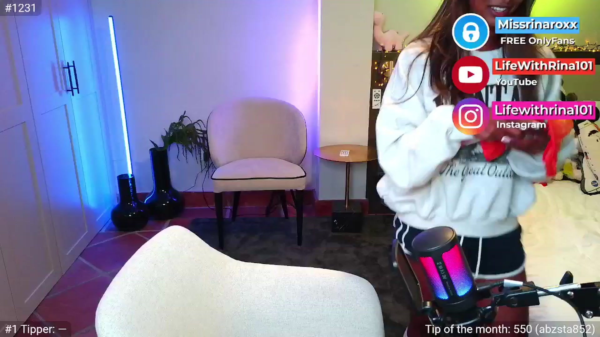 Gallery image thumbnail from Missrinaroxx's myfreecams stream on, 04/10/2026, 19:38 image 3 of 20