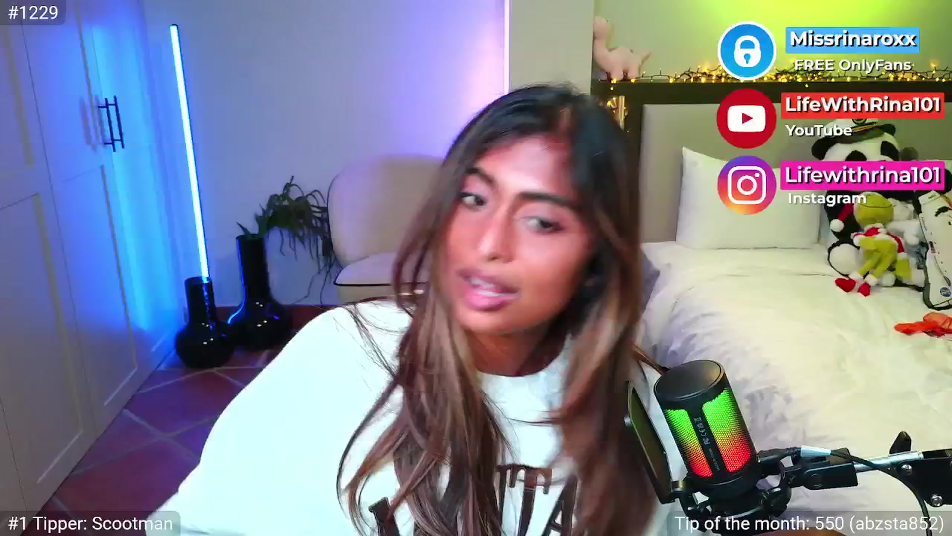 Gallery image thumbnail from Missrinaroxx's myfreecams stream on, 04/10/2026, 19:38 image 8 of 20