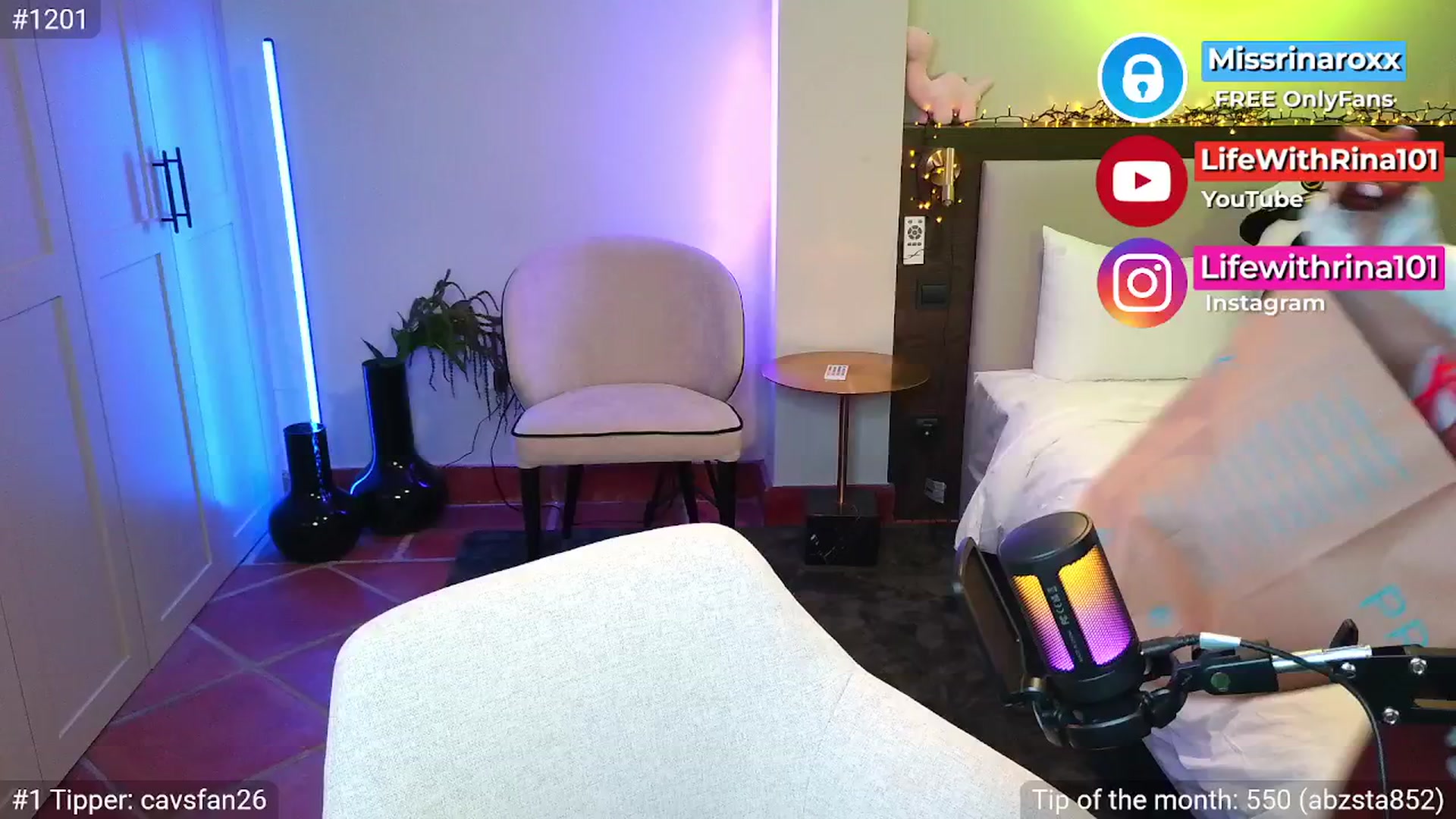 Gallery image thumbnail from Missrinaroxx's myfreecams stream on, 04/10/2026, 19:38 image 13 of 20