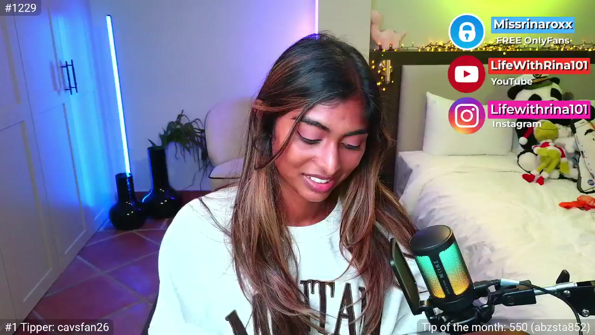 Gallery image thumbnail from Missrinaroxx's myfreecams stream on, 04/10/2026, 19:38 image 6 of 20