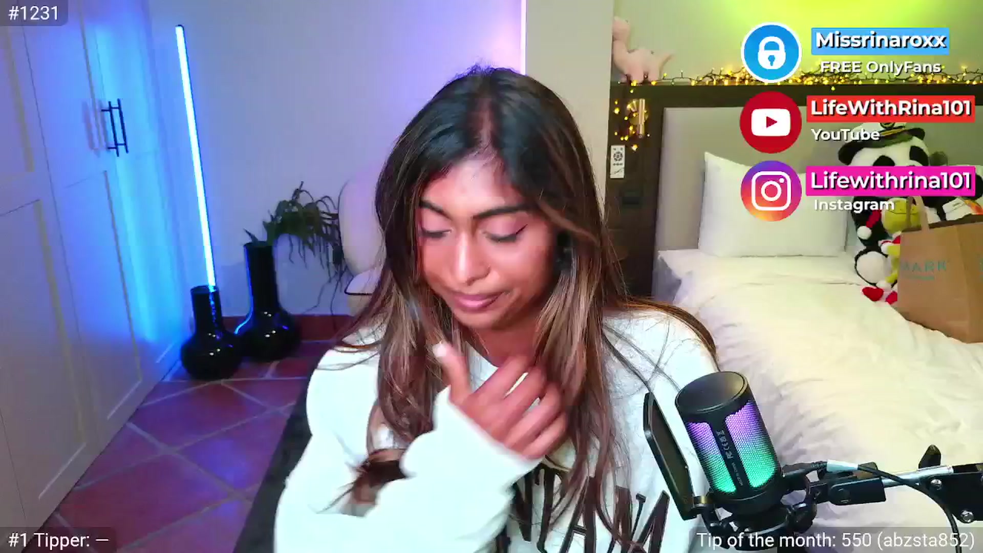 Gallery image thumbnail from Missrinaroxx's myfreecams stream on, 04/10/2026, 19:38 image 2 of 20