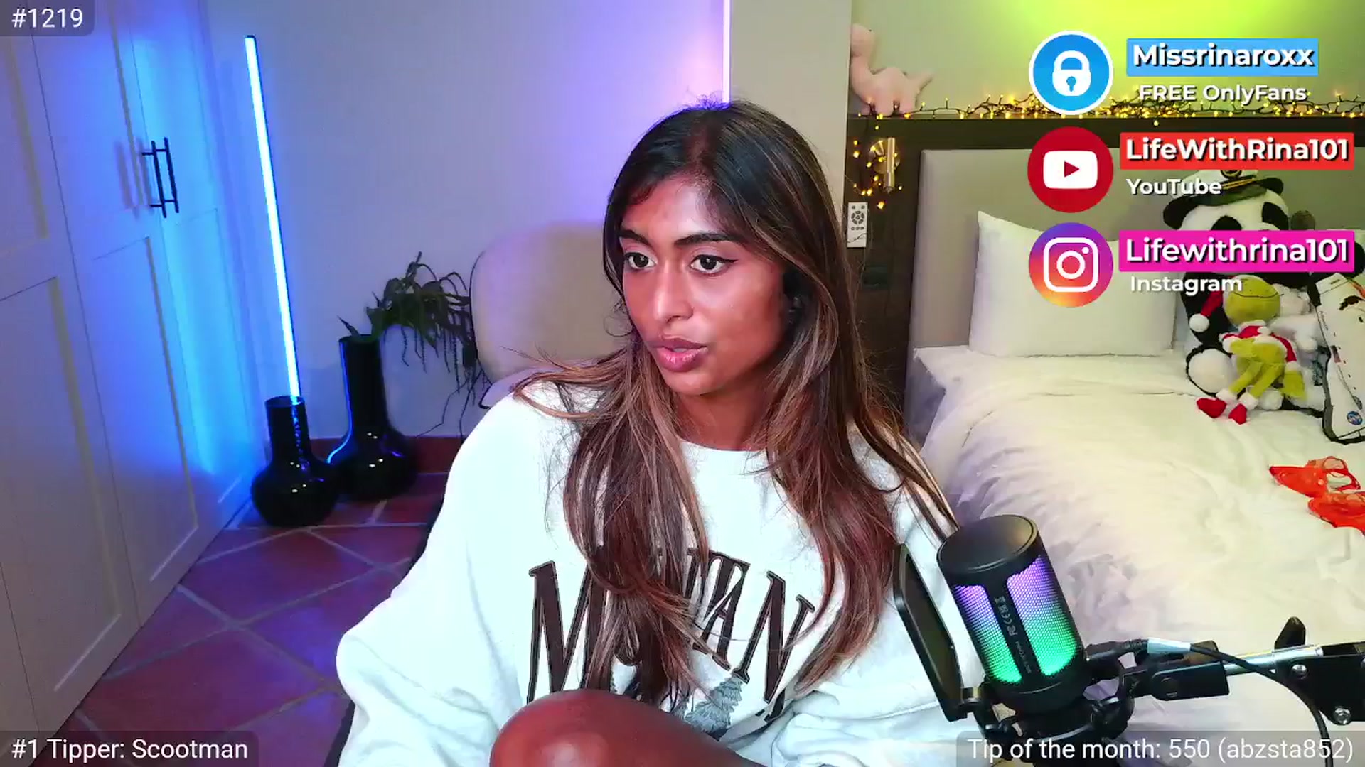 Gallery image thumbnail from Missrinaroxx's myfreecams stream on, 04/10/2026, 19:38 image 10 of 20