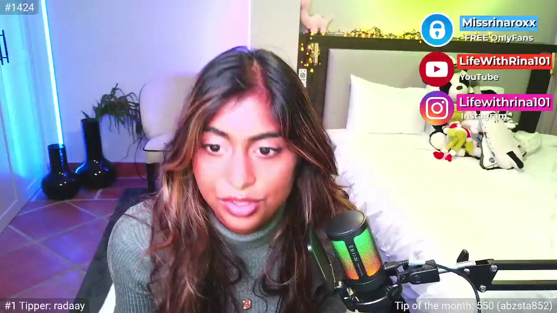 Gallery image thumbnail from Missrinaroxx's myfreecams stream on, 04/12/2026, 19:39 image 15 of 20