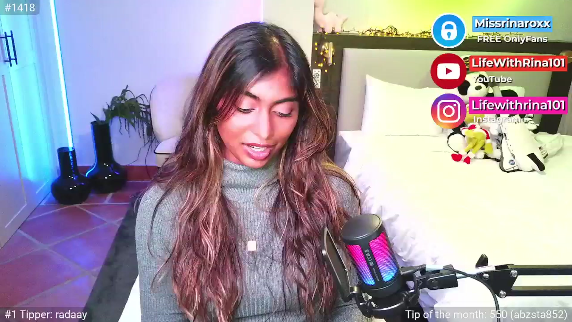 Gallery image thumbnail from Missrinaroxx's myfreecams stream on, 04/12/2026, 19:39 image 17 of 20