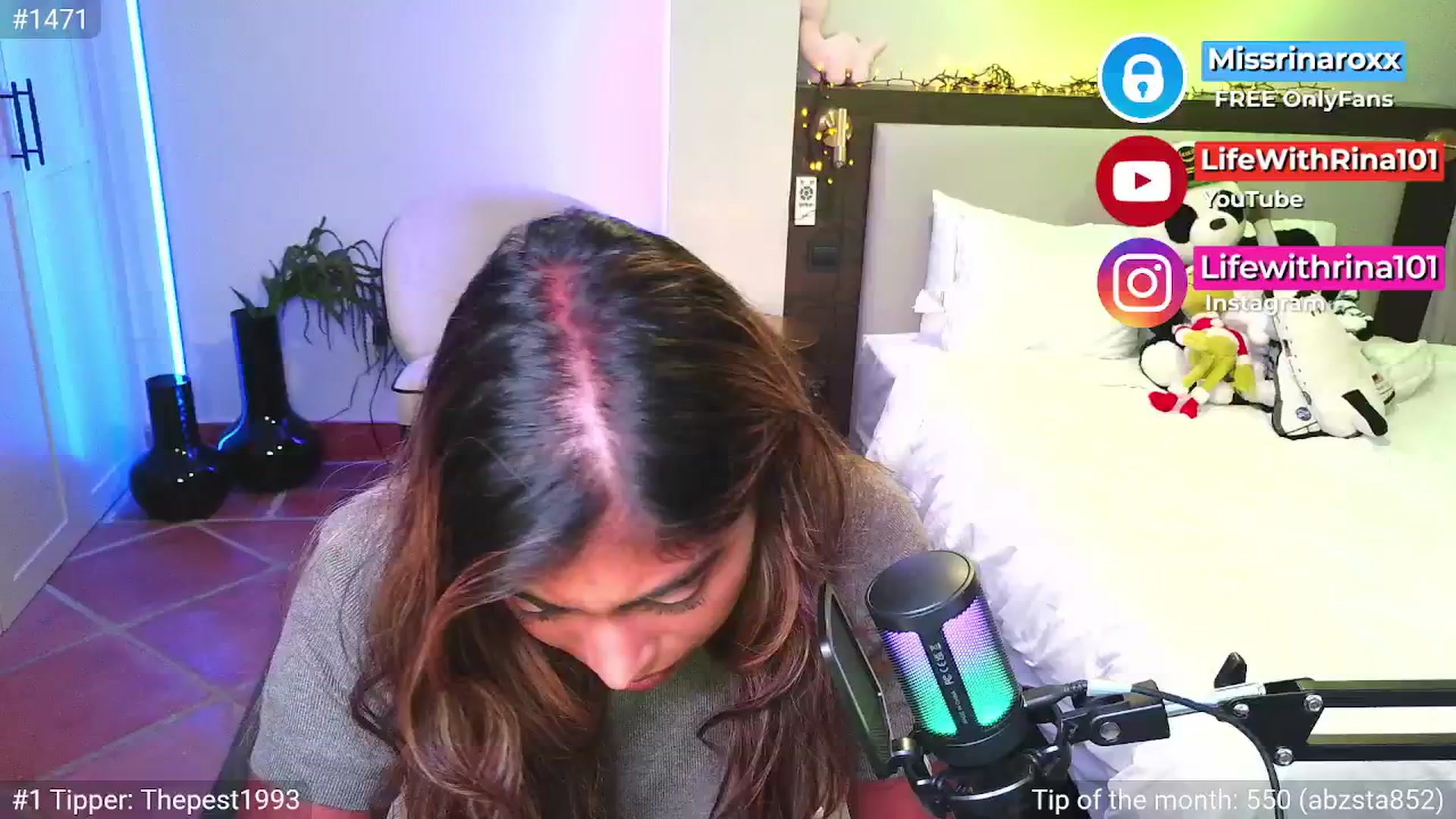 Gallery image thumbnail from Missrinaroxx's myfreecams stream on, 04/13/2026, 19:05 image 18 of 20