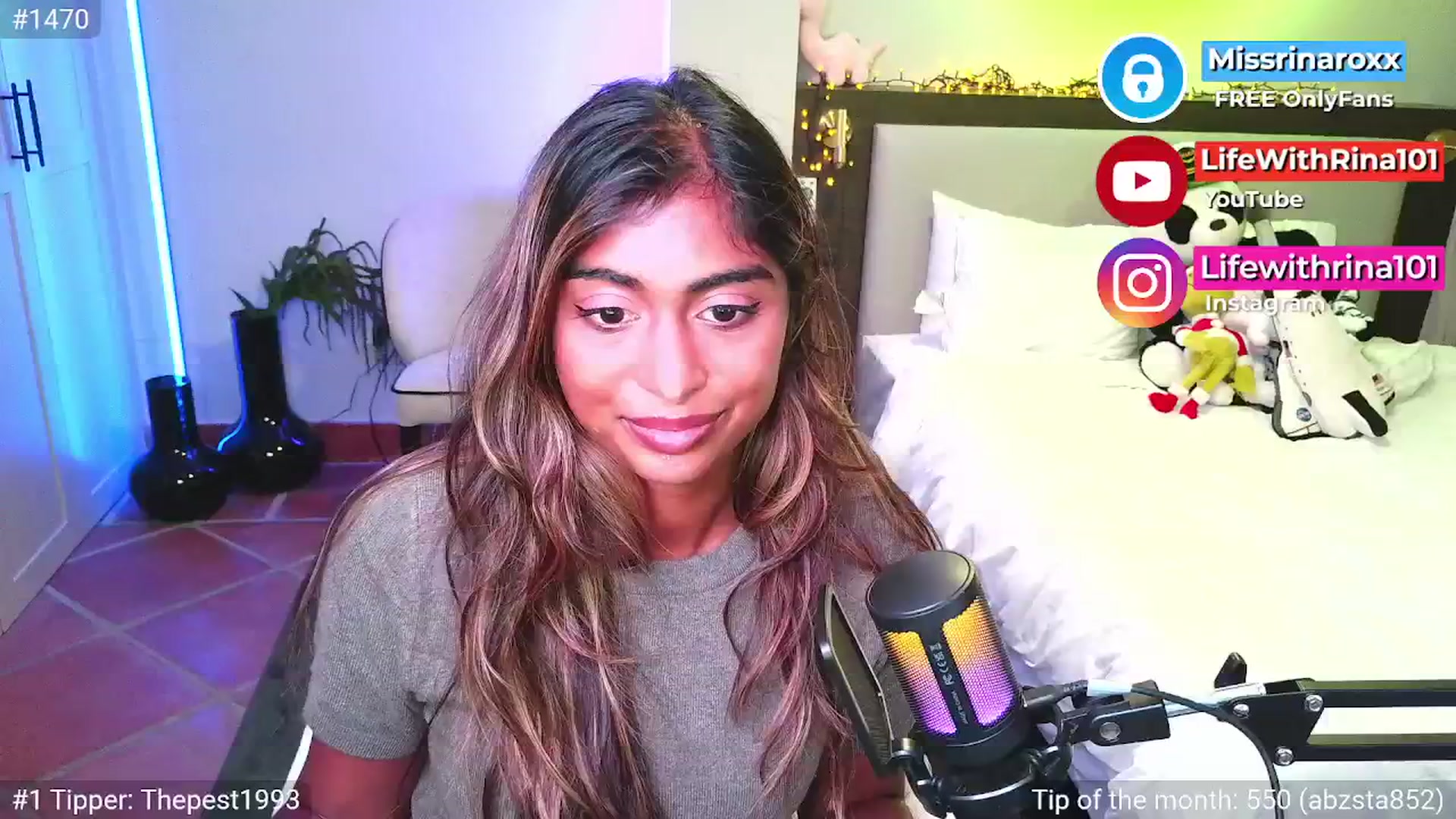 Gallery image thumbnail from Missrinaroxx's myfreecams stream on, 04/13/2026, 19:05 image 13 of 20