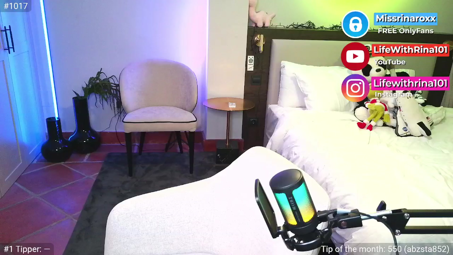 Gallery image thumbnail from Missrinaroxx's myfreecams stream on, 04/15/2026, 19:16 image 13 of 20