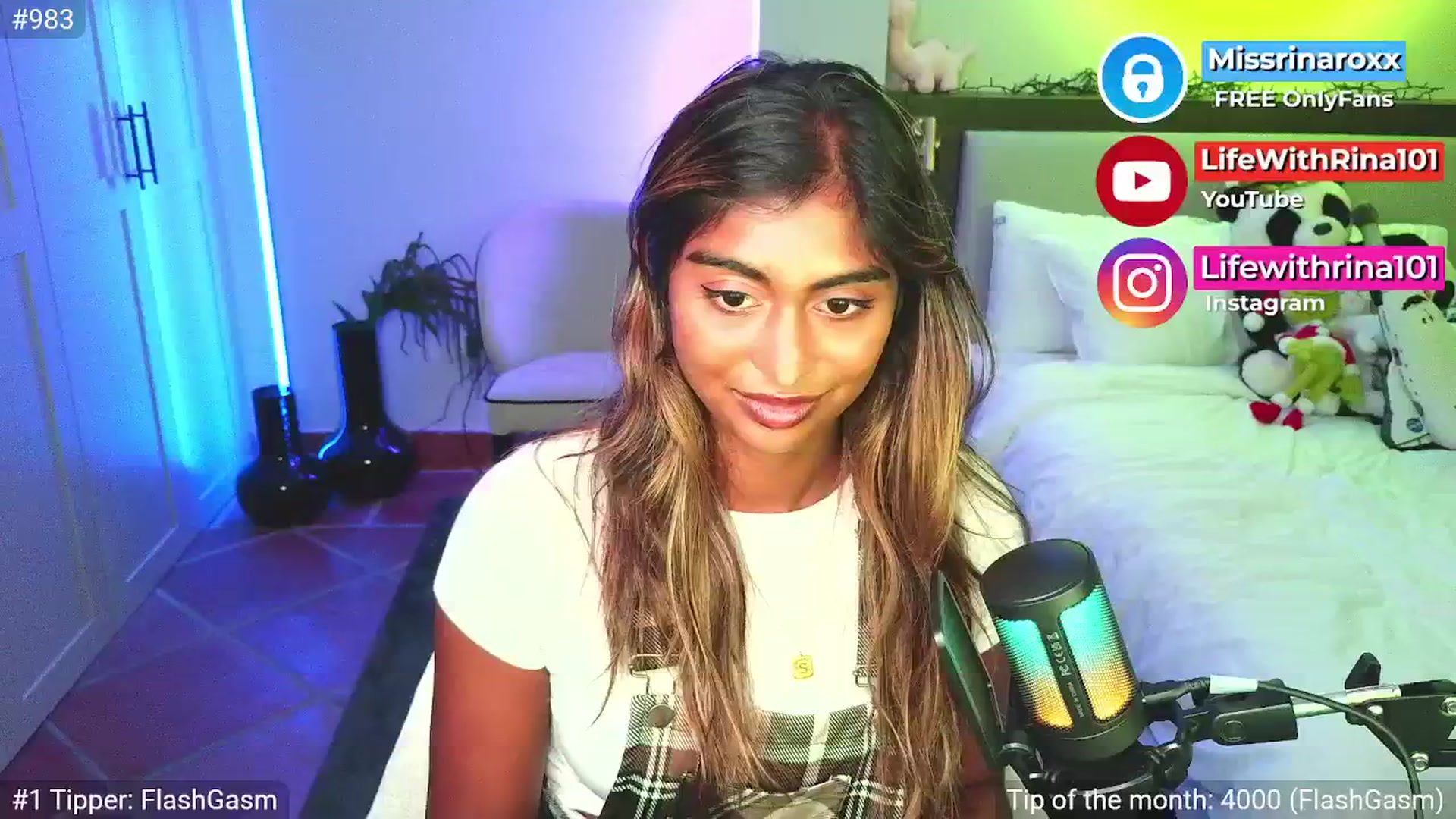 Gallery image thumbnail from Missrinaroxx's myfreecams stream on, 04/17/2026, 20:04 image 19 of 20