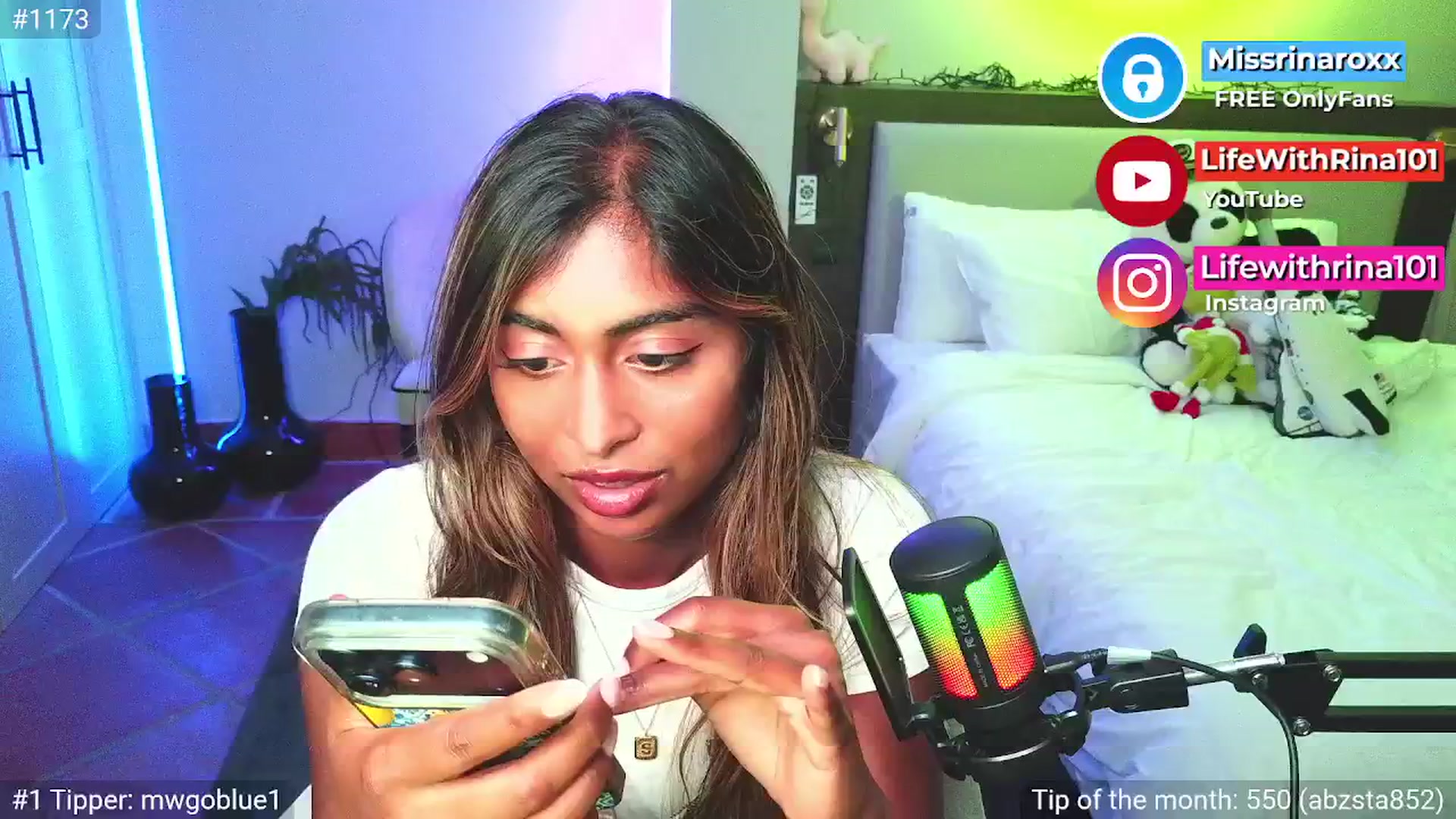 Gallery image thumbnail from Missrinaroxx's myfreecams stream on, 04/17/2026, 20:04 image 6 of 20