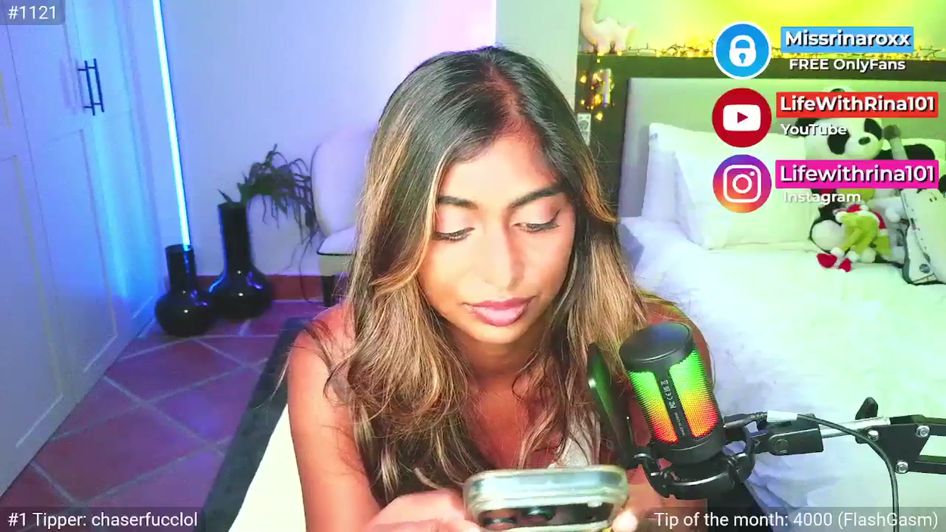 Gallery image thumbnail from Missrinaroxx's myfreecams stream on, 04/20/2026, 19:31 image 15 of 20