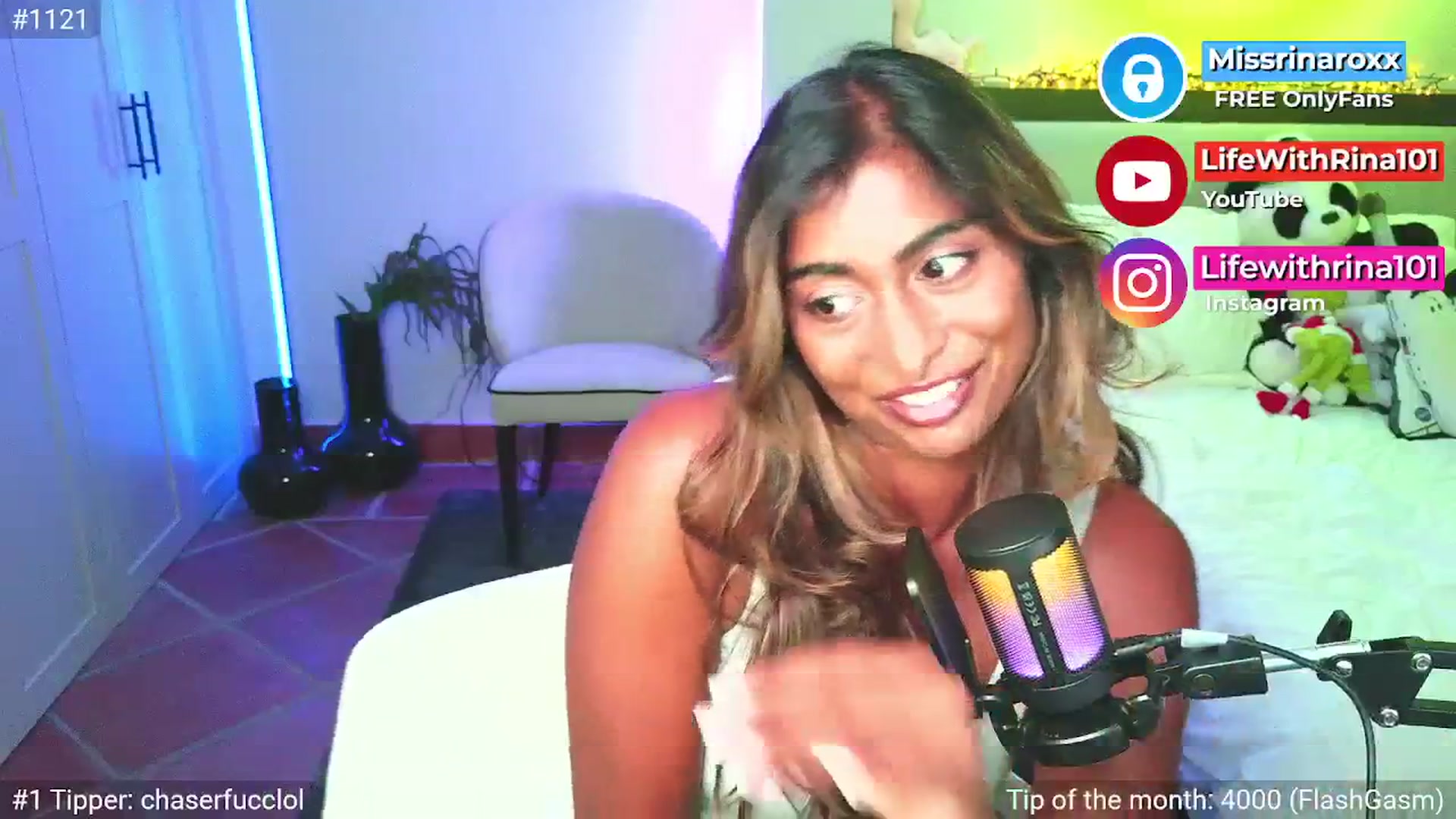 Gallery image thumbnail from Missrinaroxx's myfreecams stream on, 04/20/2026, 19:31 image 10 of 20