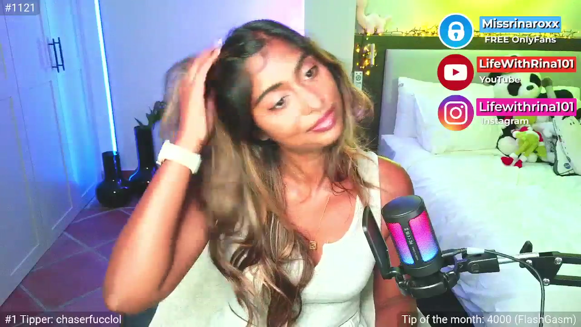 Gallery image thumbnail from Missrinaroxx's myfreecams stream on, 04/20/2026, 19:31 image 9 of 20