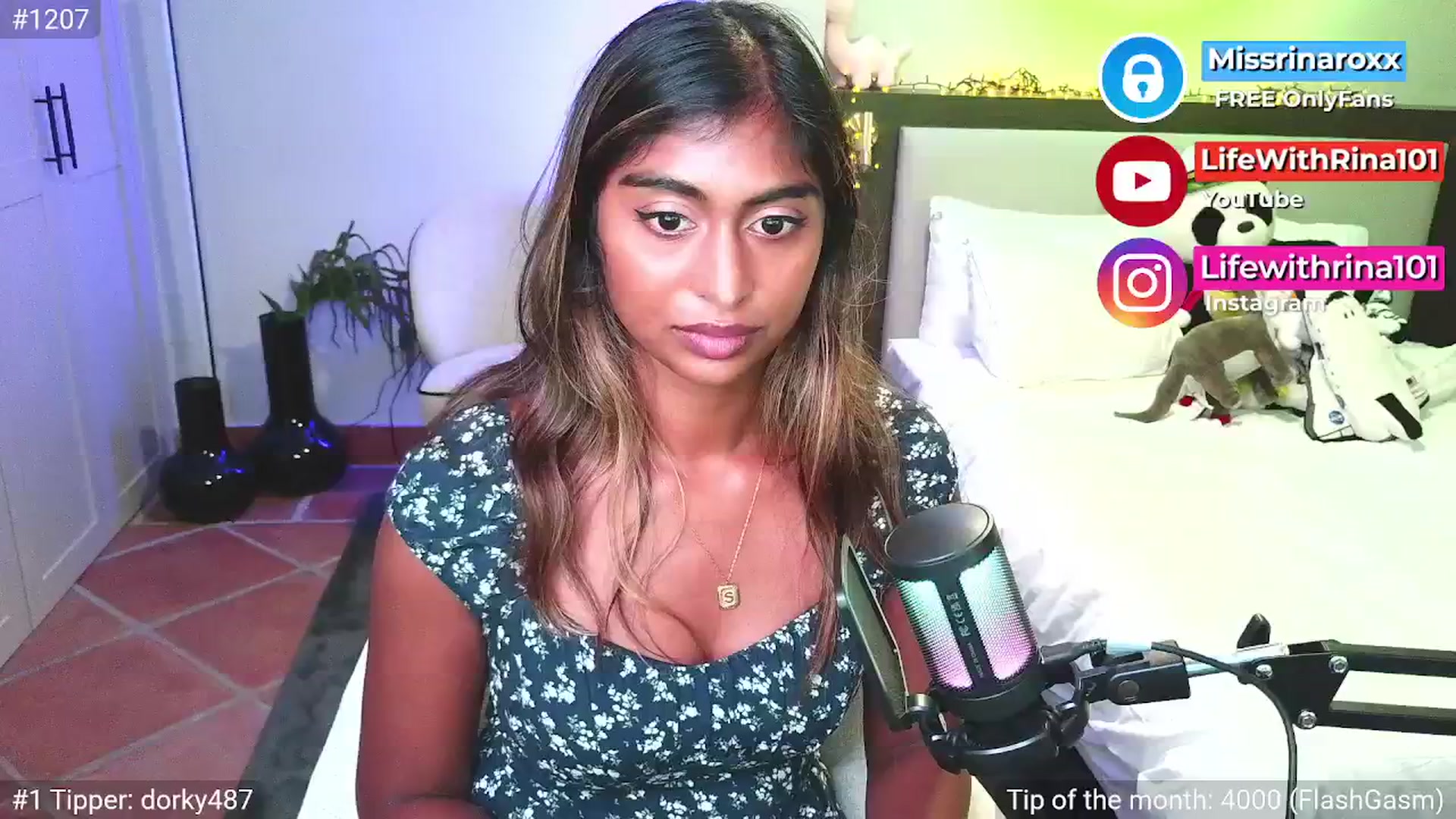 Gallery image thumbnail from Missrinaroxx's myfreecams stream on, 04/22/2026, 19:55 image 6 of 20