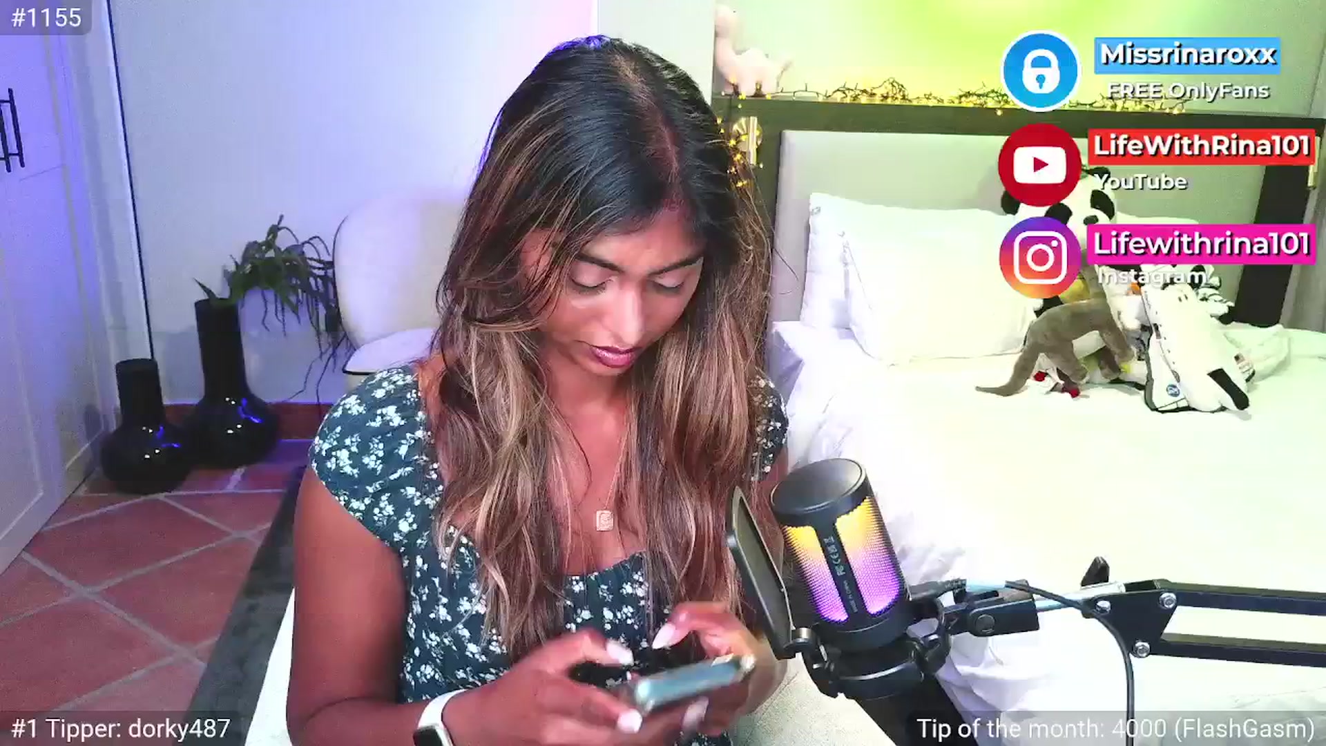 Gallery image thumbnail from Missrinaroxx's myfreecams stream on, 04/22/2026, 19:55 image 18 of 20