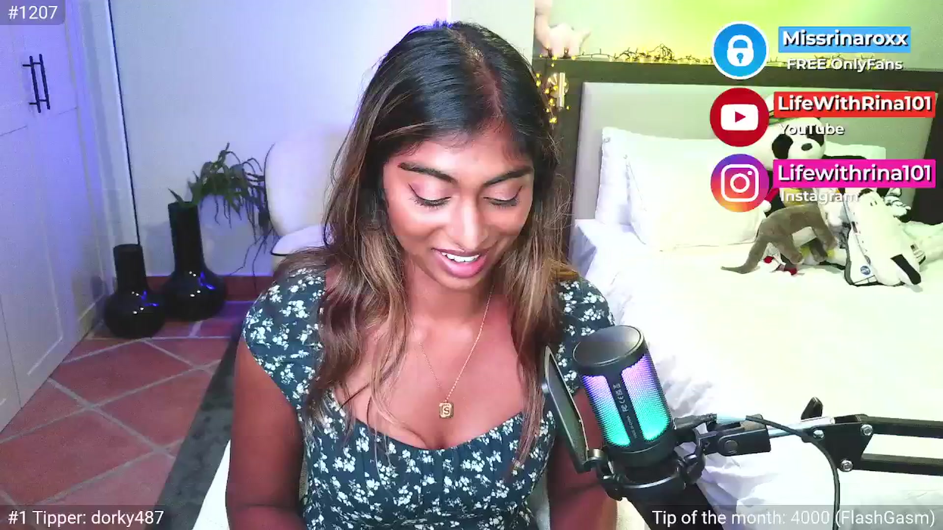 Gallery image thumbnail from Missrinaroxx's myfreecams stream on, 04/22/2026, 19:55 image 5 of 20