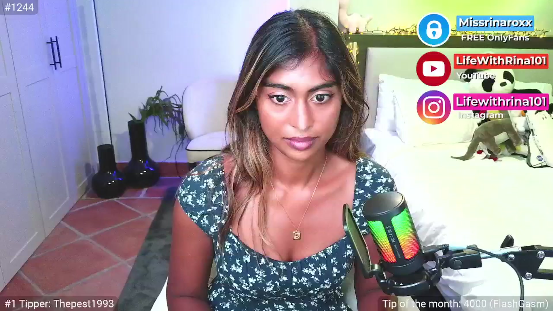 Gallery image thumbnail from Missrinaroxx's myfreecams stream on, 04/22/2026, 19:55 image 1 of 20