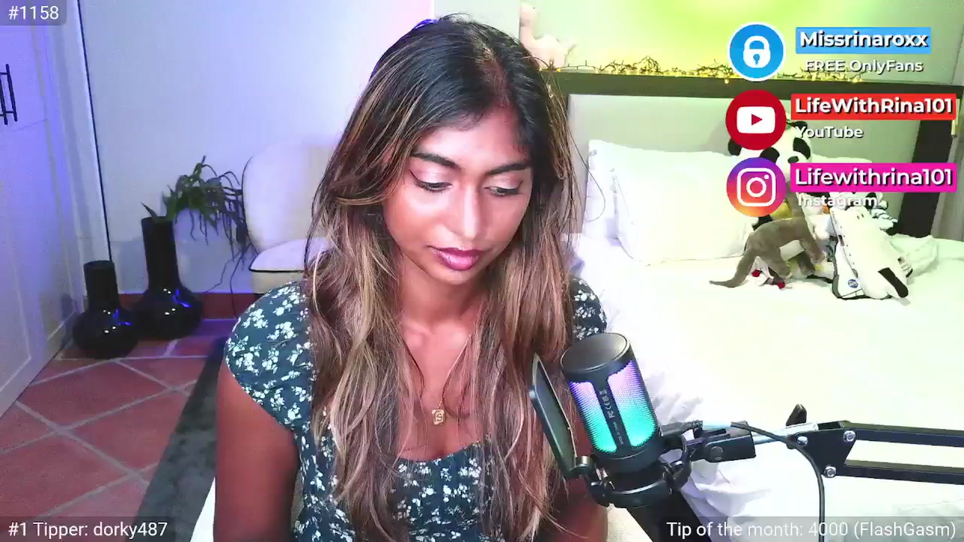 Gallery image thumbnail from Missrinaroxx's myfreecams stream on, 04/22/2026, 19:55 image 17 of 20