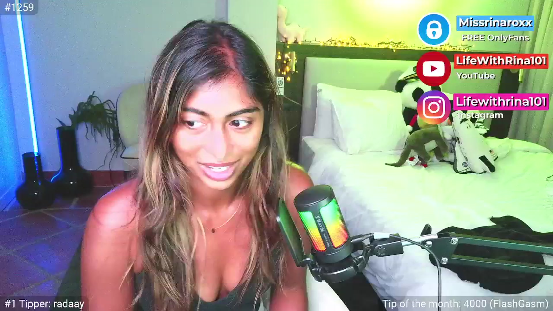 Gallery image thumbnail from Missrinaroxx's myfreecams stream on, 04/24/2026, 19:46 image 12 of 20