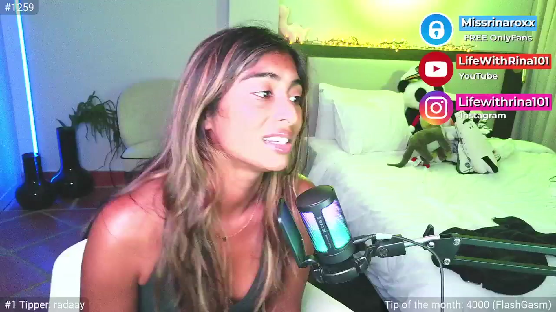 Gallery image thumbnail from Missrinaroxx's myfreecams stream on, 04/24/2026, 19:46 image 10 of 20