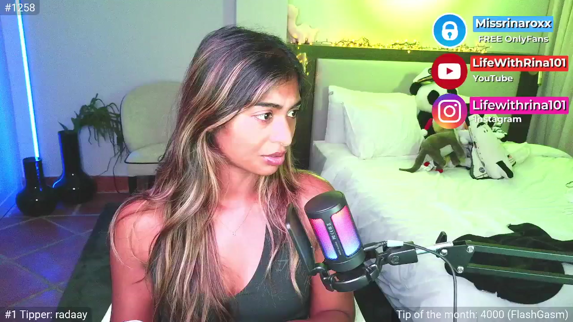 Gallery image thumbnail from Missrinaroxx's myfreecams stream on, 04/24/2026, 19:46 image 3 of 20