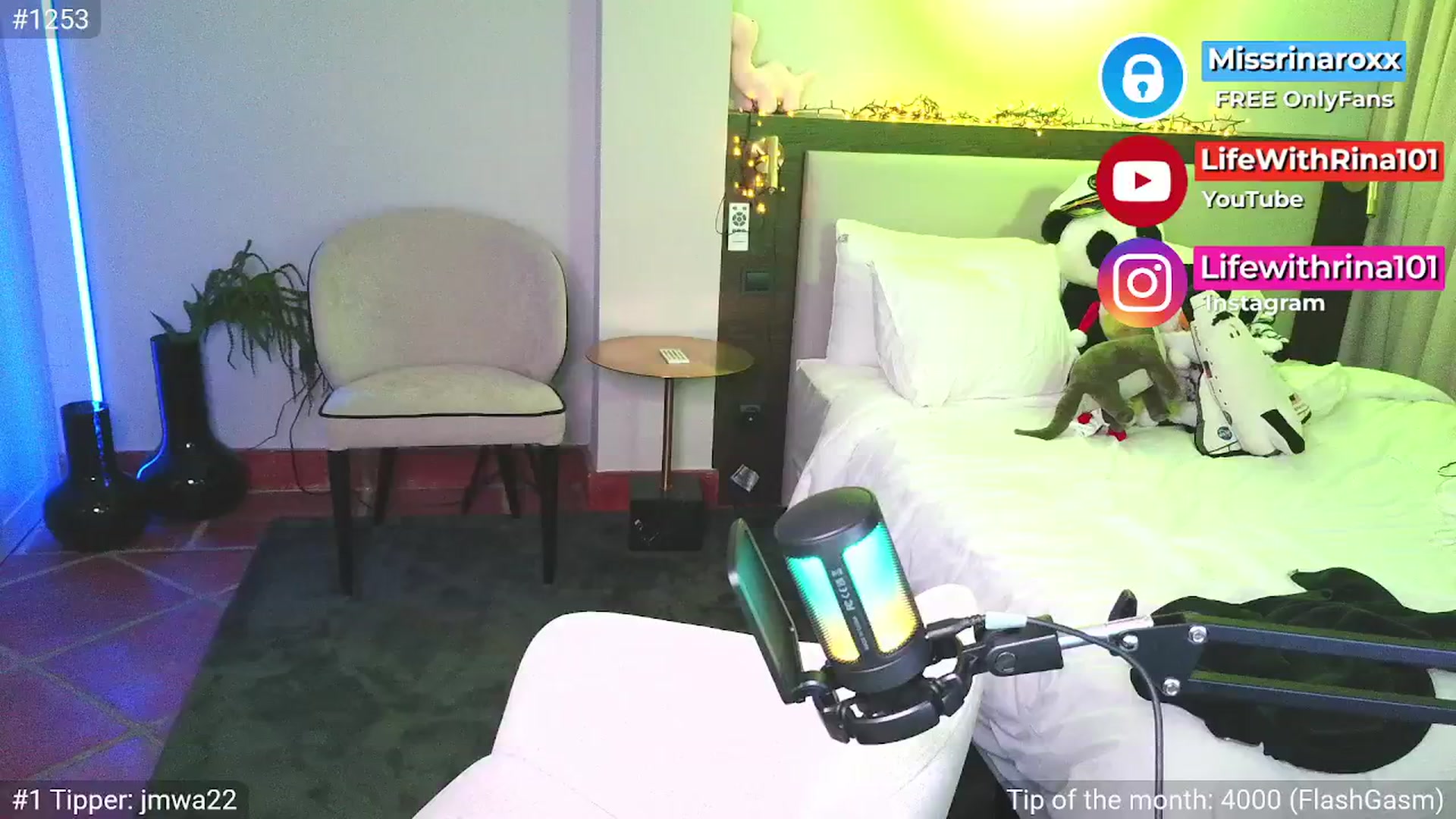 Gallery image thumbnail from Missrinaroxx's myfreecams stream on, 04/24/2026, 19:46 image 19 of 20